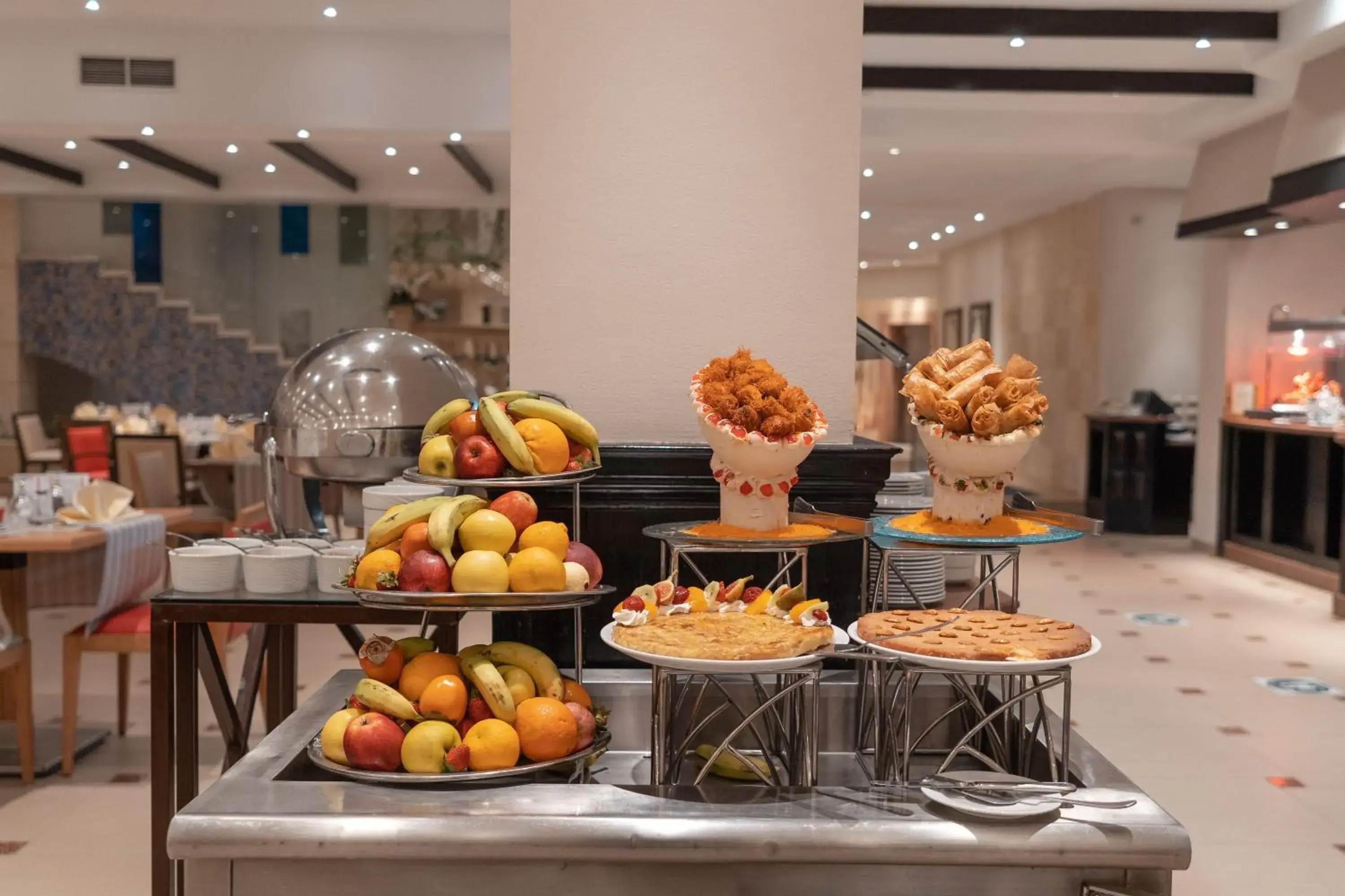 Restaurant/places to eat in Swiss Inn Pyramids Golf Resort Restaurant/places to eat in Swiss Inn Pyramids Golf Resort