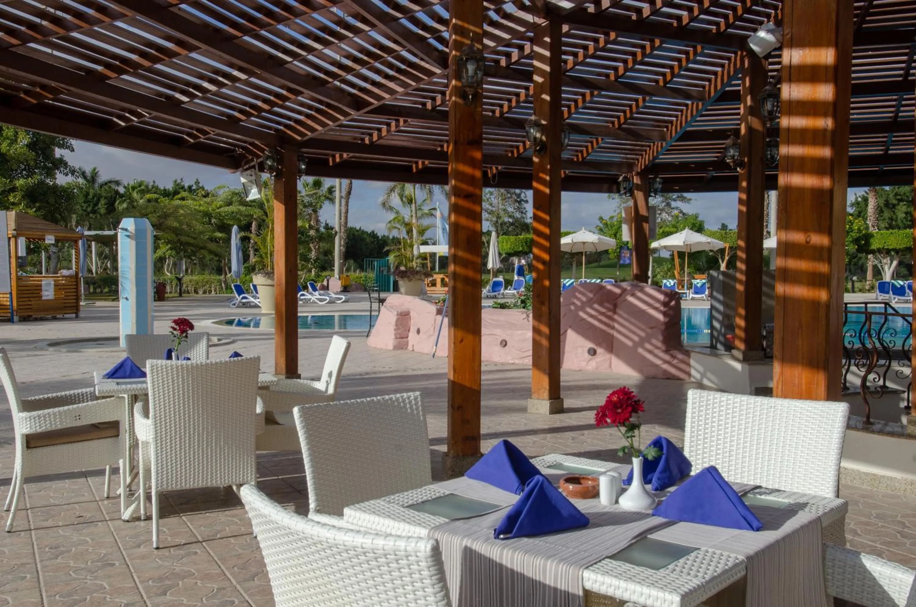 Restaurant/places to eat in Swiss Inn Pyramids Golf Resort