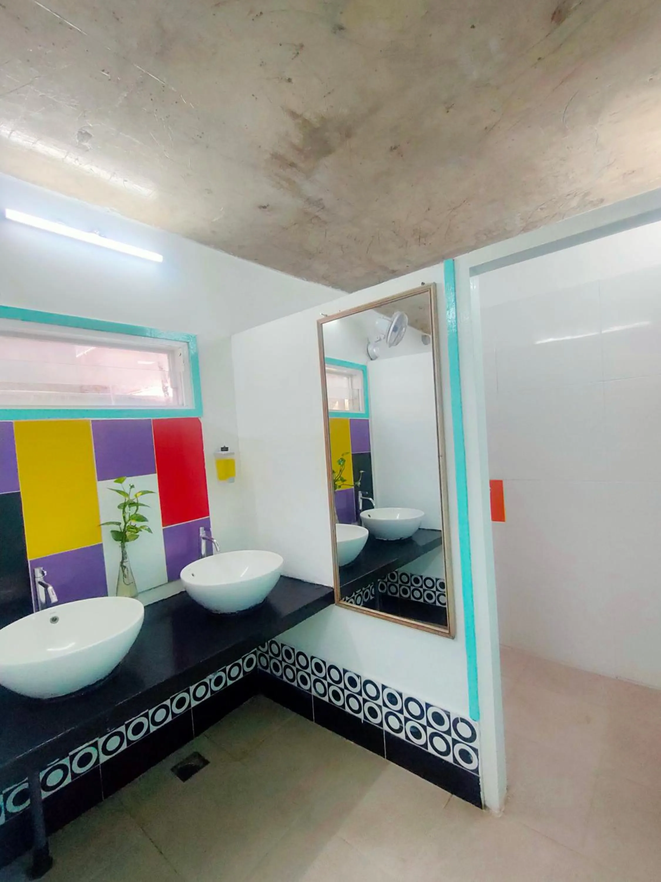 Bathroom, Bed in Gili Beach Bum Hostel