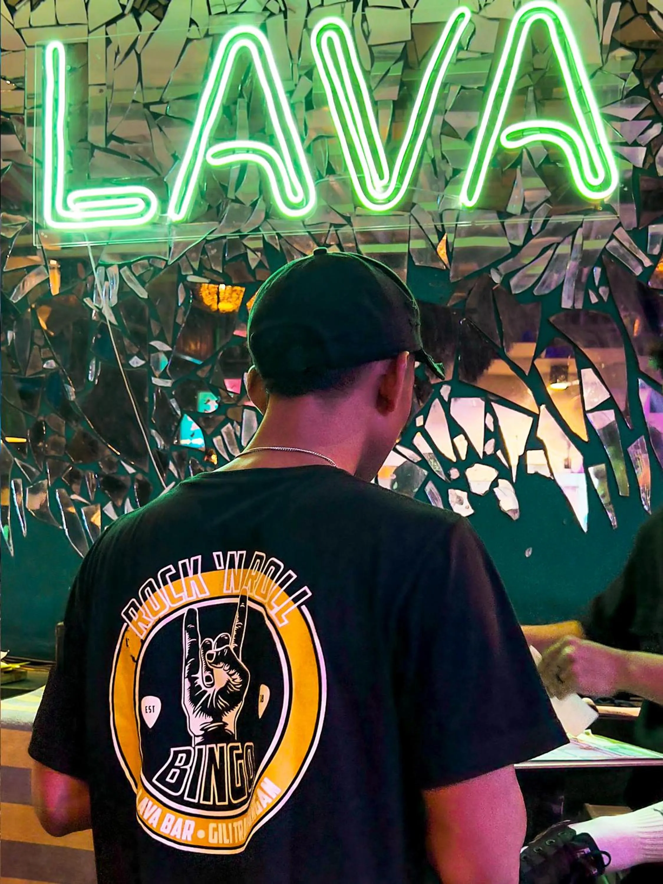 Karaoke in Gili Beach Bum Hostel