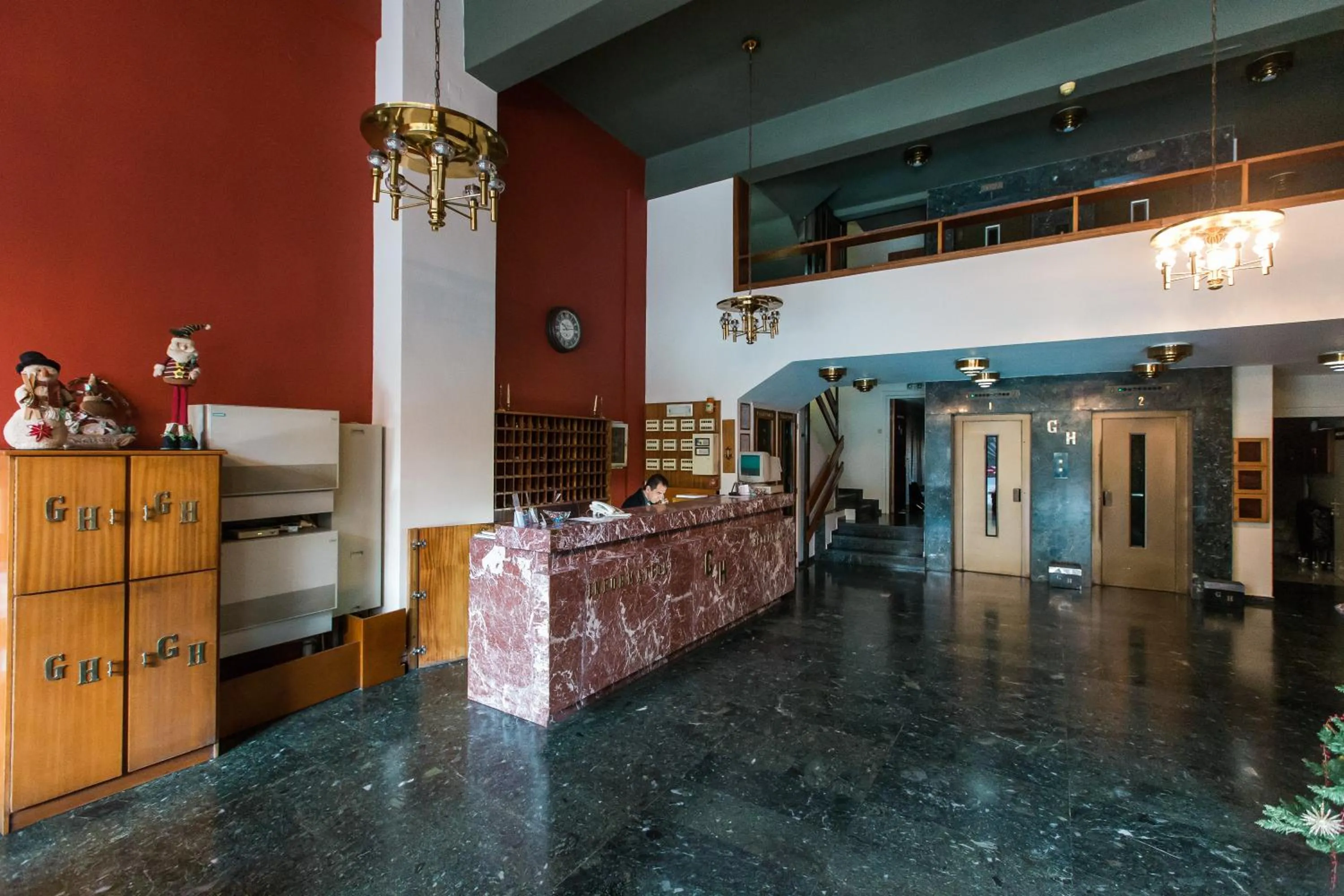 Lobby or reception, Bed in Grand Hotel