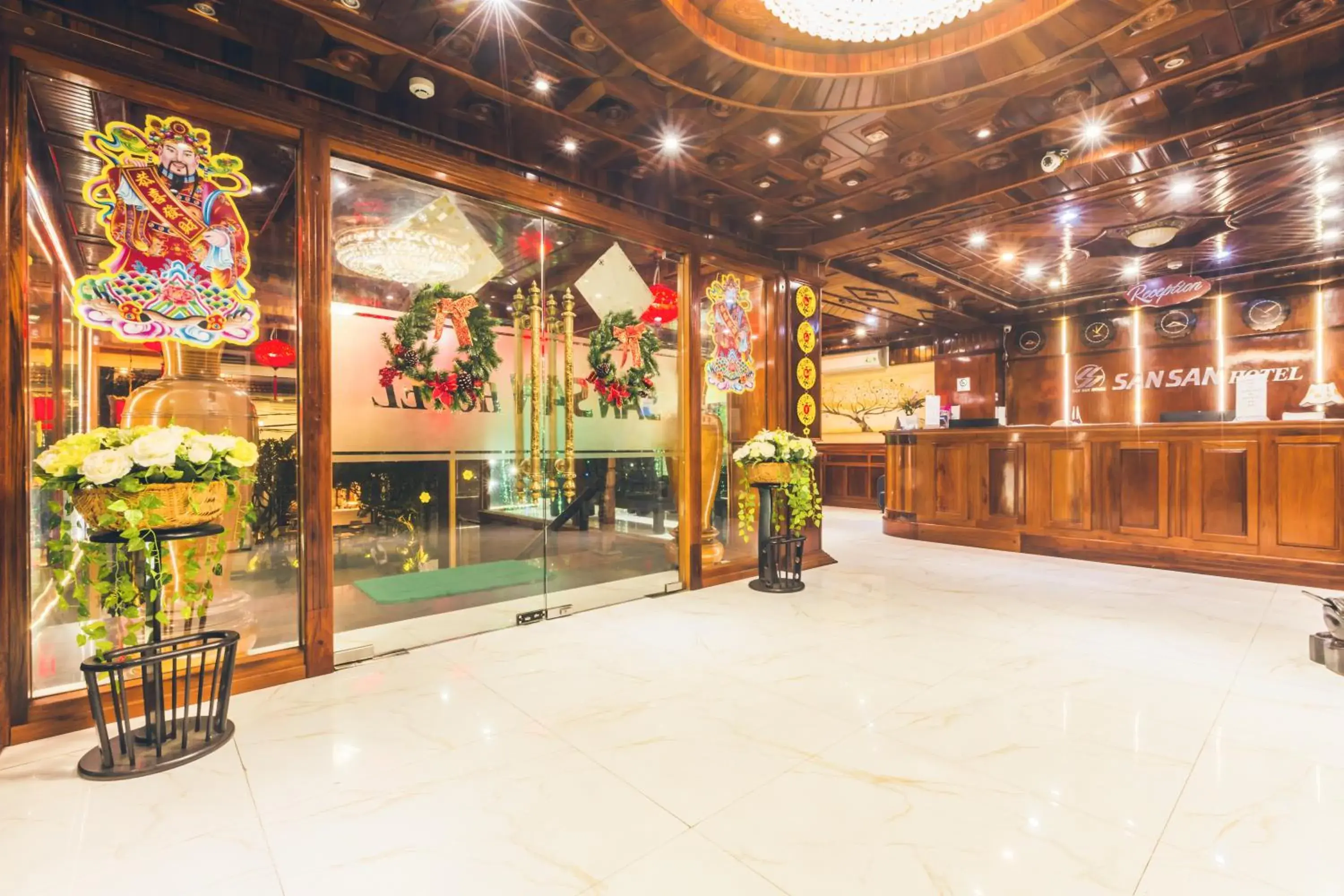 Lobby or reception in San San Hotel Da Nang Lobby or reception in San San Hotel Da Nang