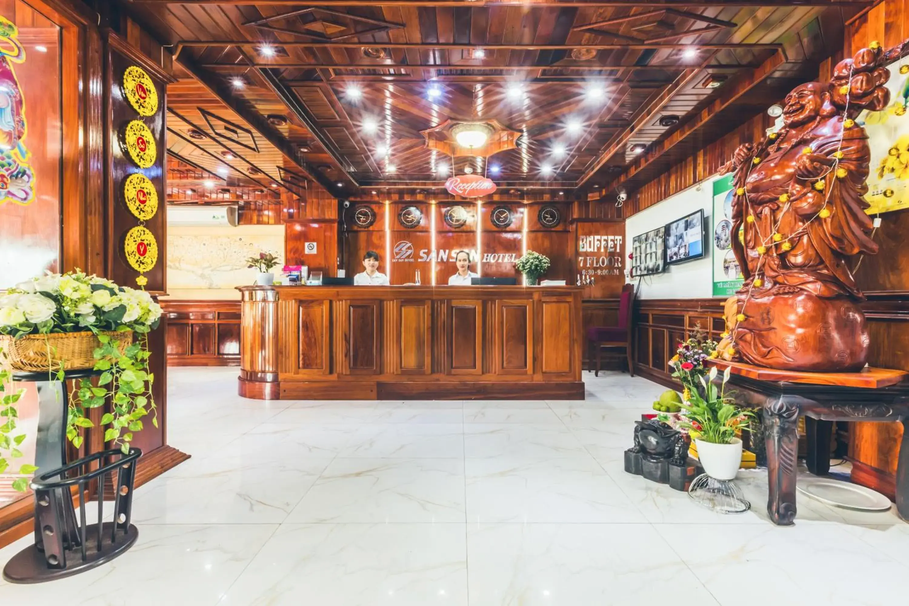 Lobby or reception in San San Hotel Da Nang Lobby or reception in San San Hotel Da Nang