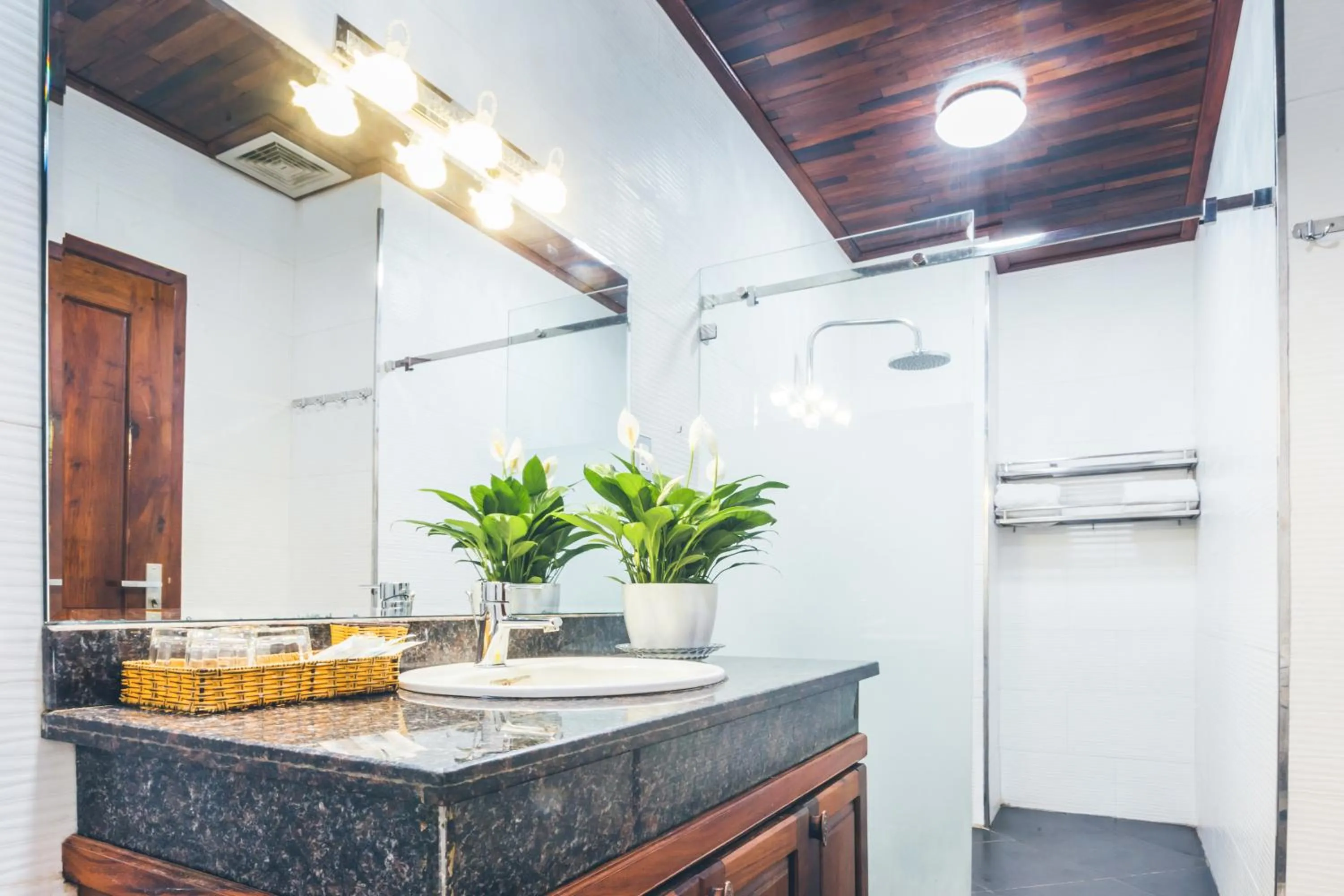 Bathroom in San San Hotel Da Nang