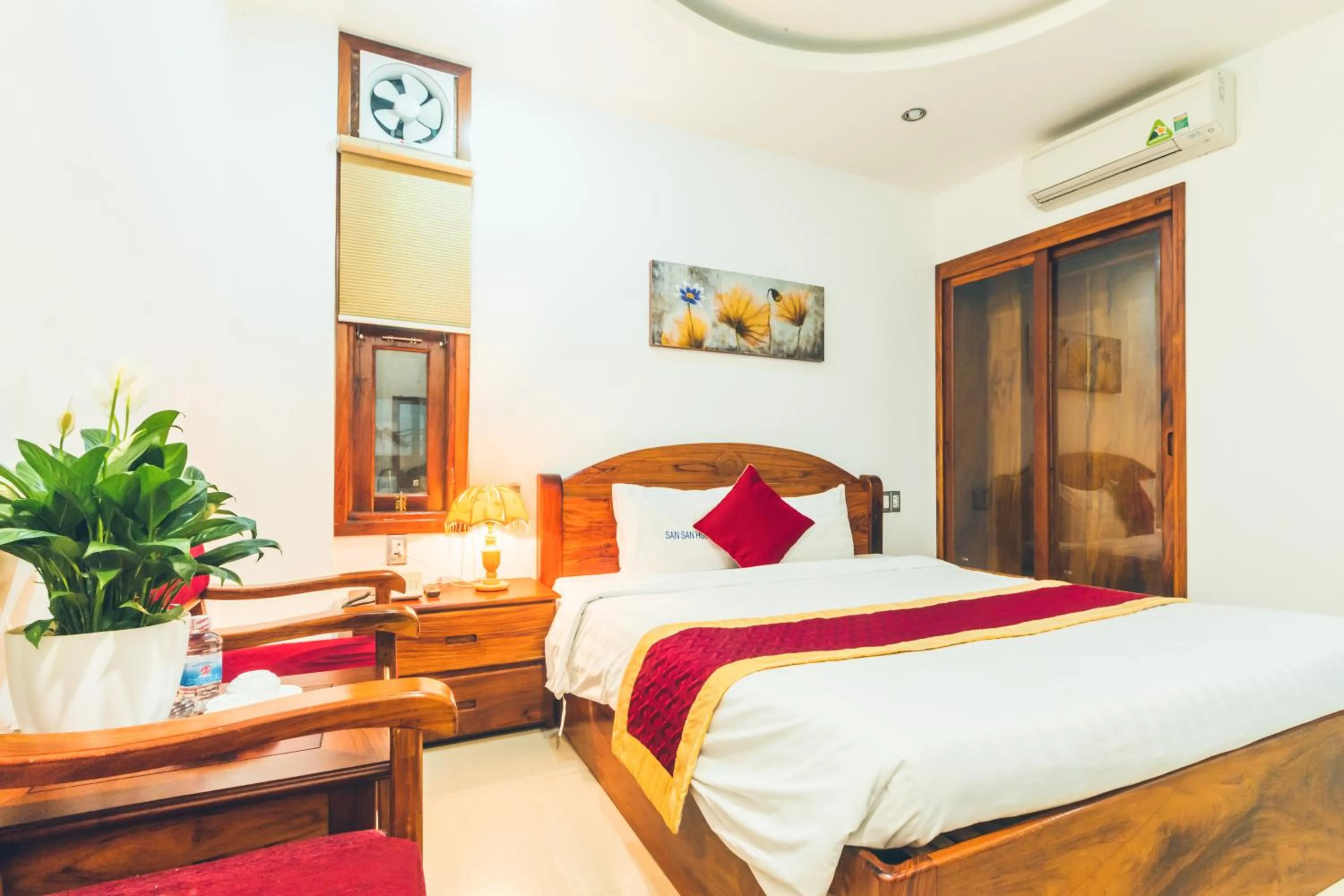 Bedroom, Bed in San San Hotel Da Nang