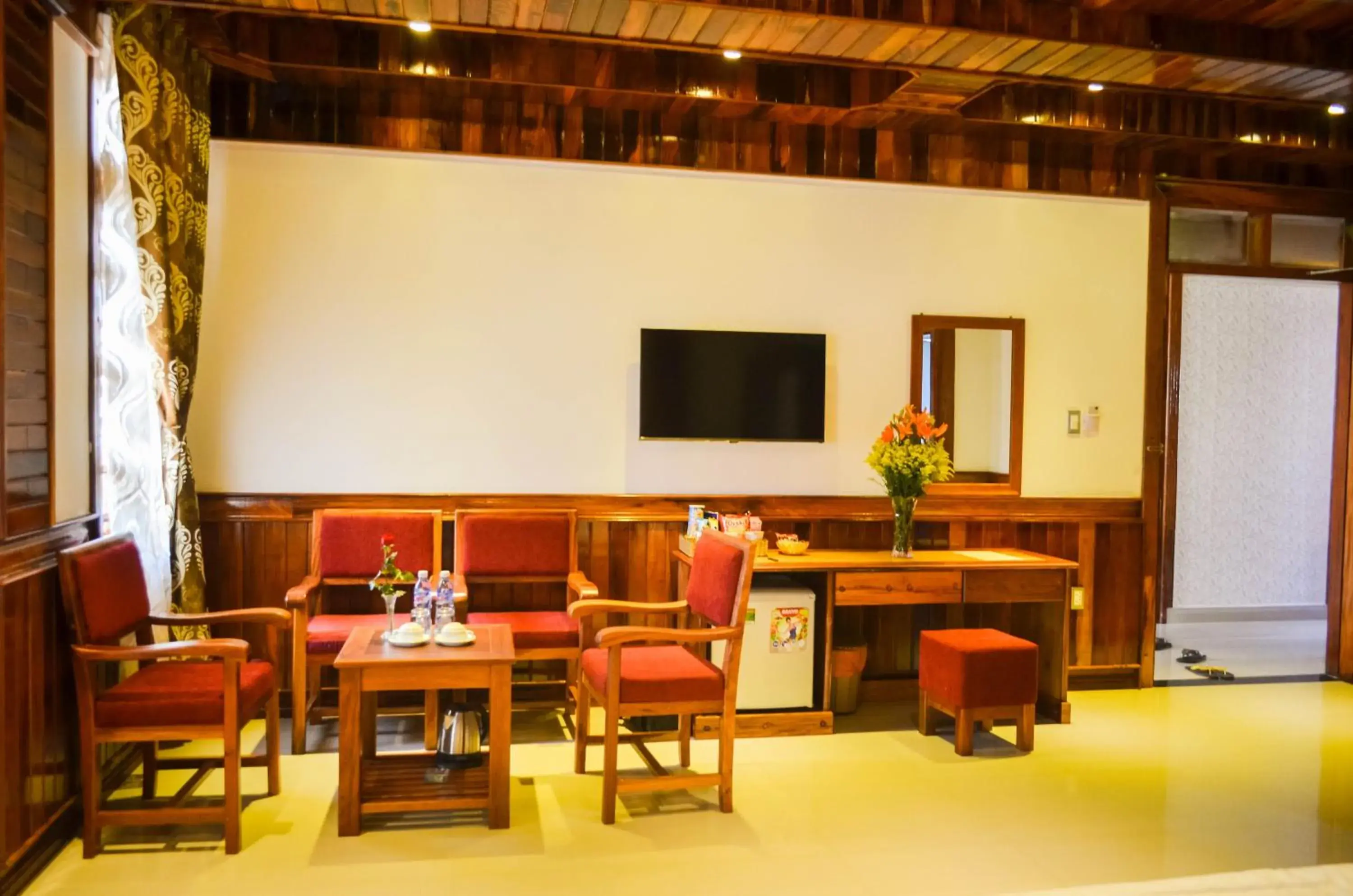 Family Suite with Balcony in San San Hotel Da Nang Family Suite with Balcony in San San Hotel Da Nang