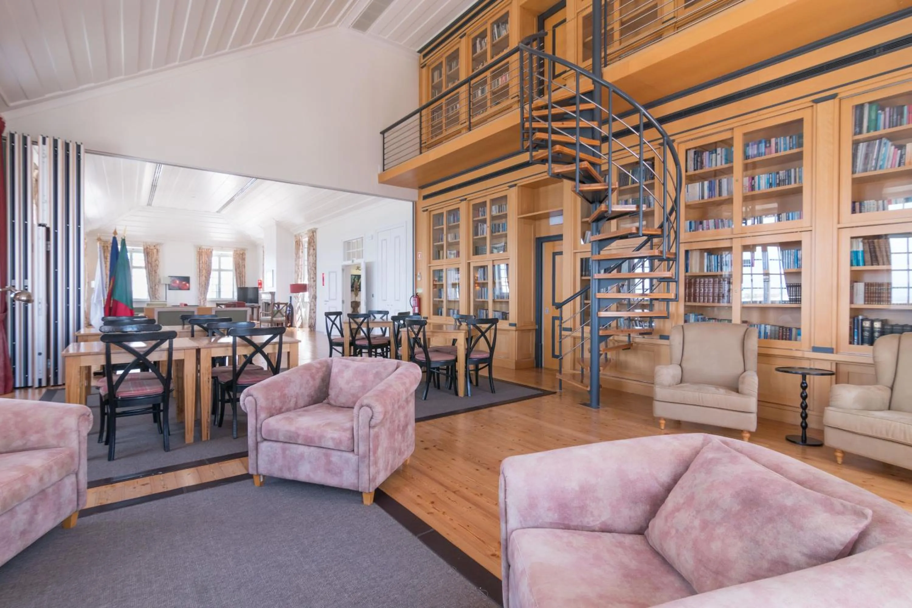Library in Casa do Médico de São Rafael