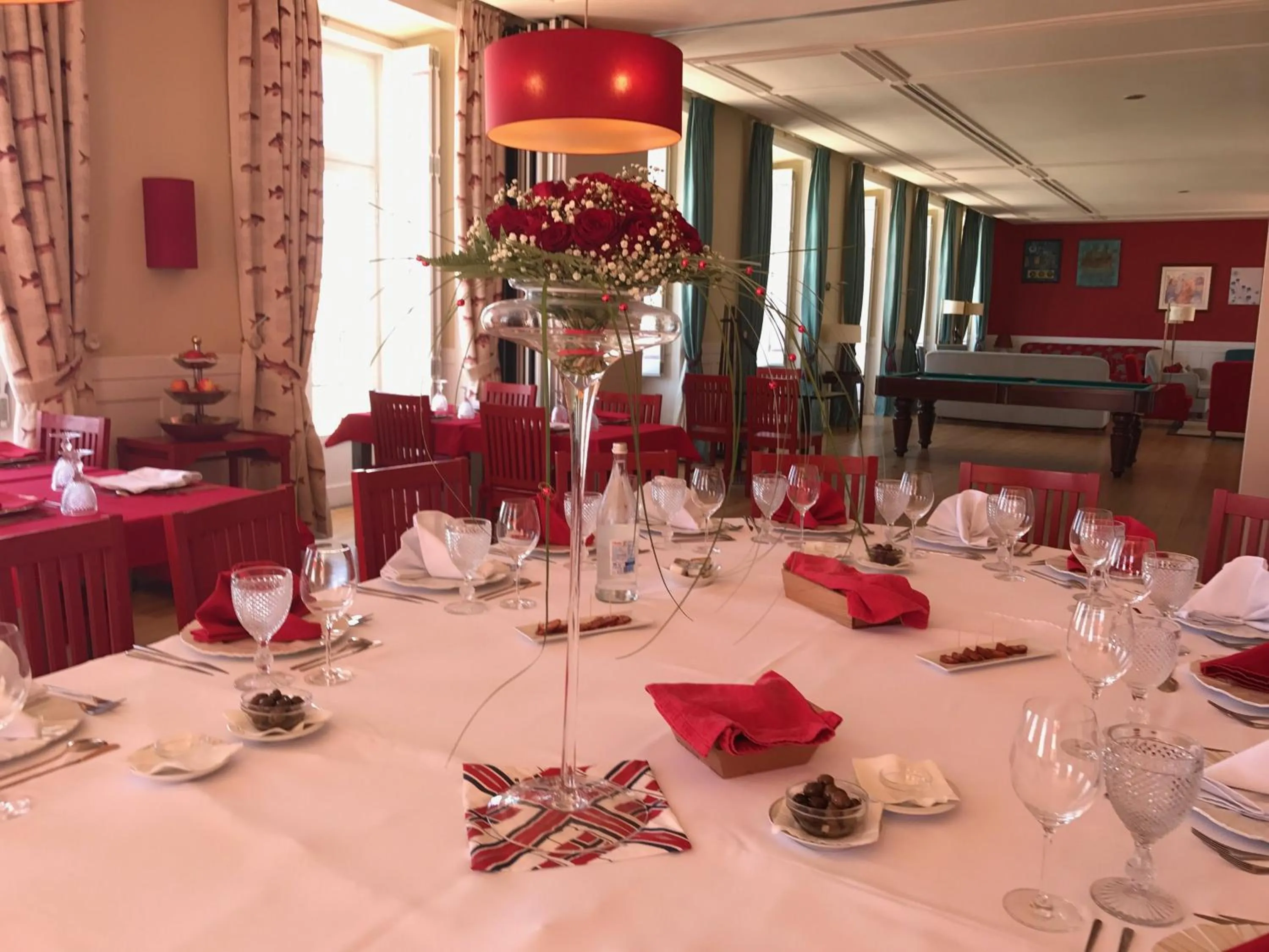 Restaurant/places to eat in Casa do Médico de São Rafael