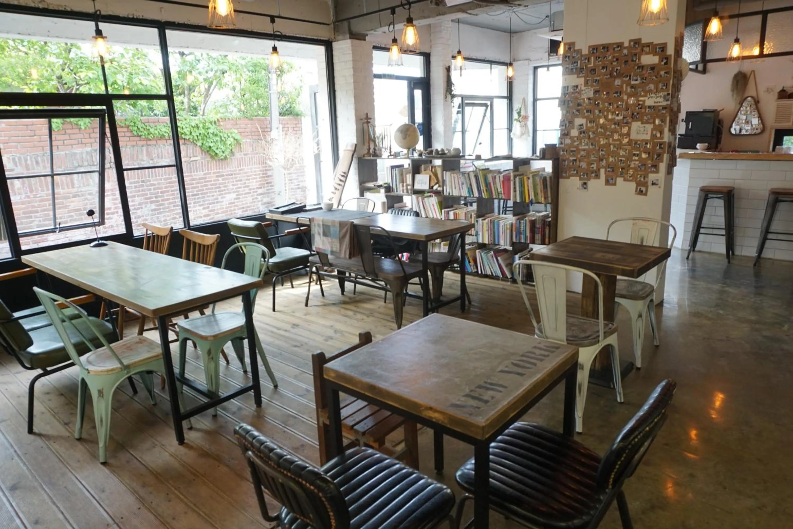 Restaurant/places to eat in Grim Garden Guesthouse