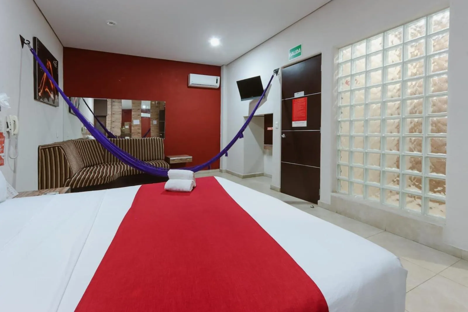 Bed in Auto Hotel Las Maravillas