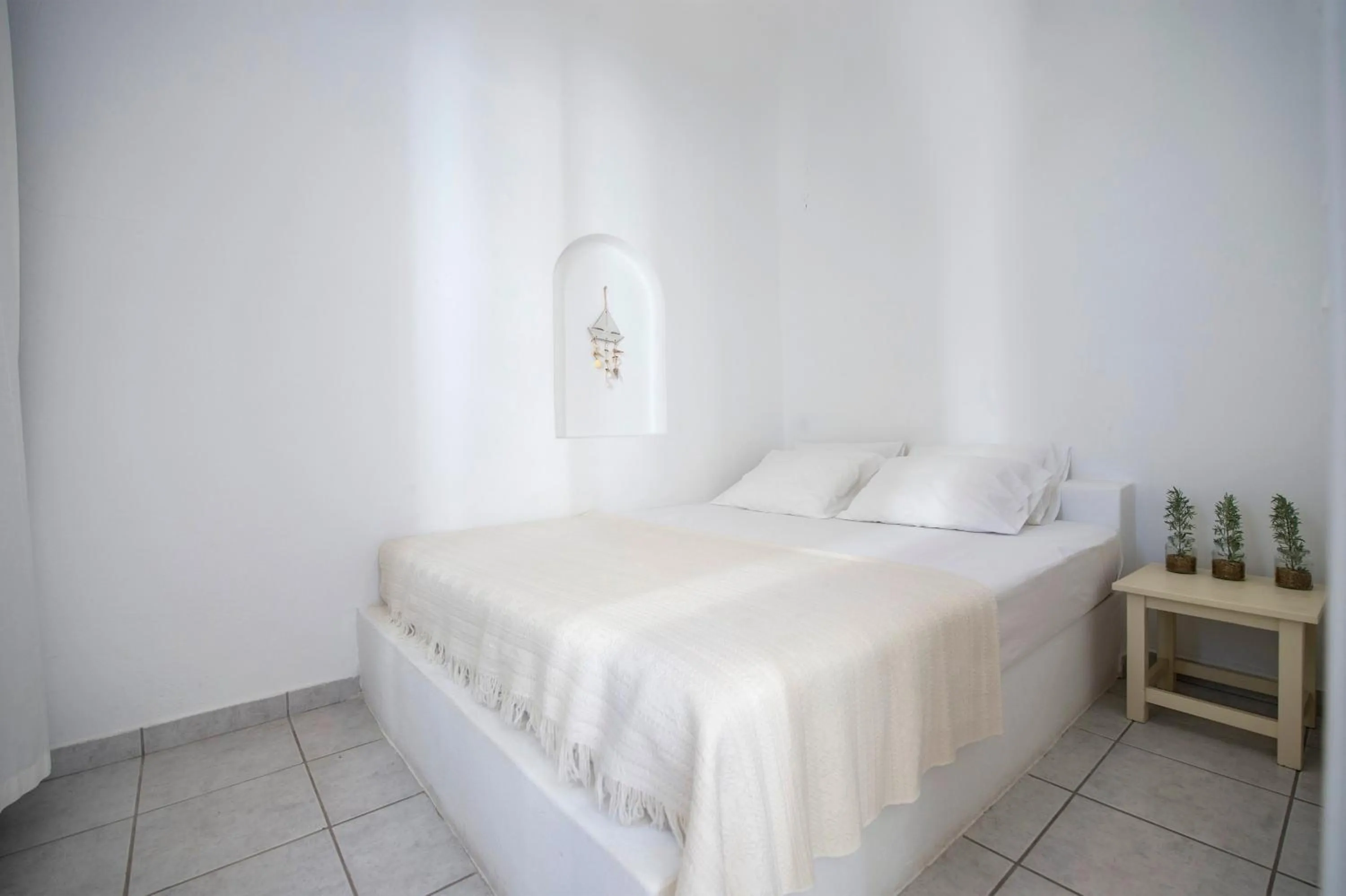 Bedroom, Bed in Cleopatra Seaside Homes, Logaras, Paros