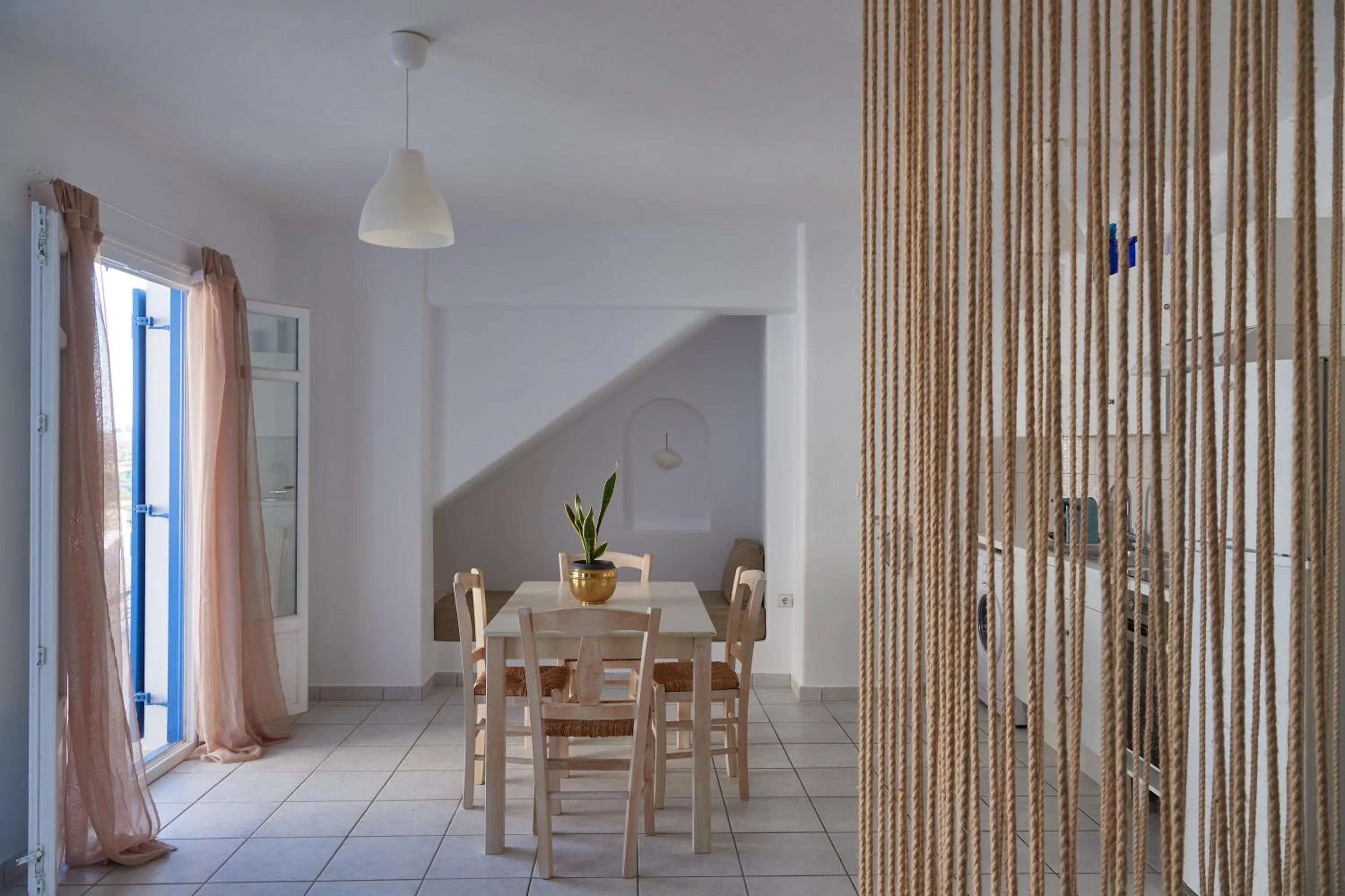 Kitchen or kitchenette in Cleopatra Seaside Homes, Logaras, Paros