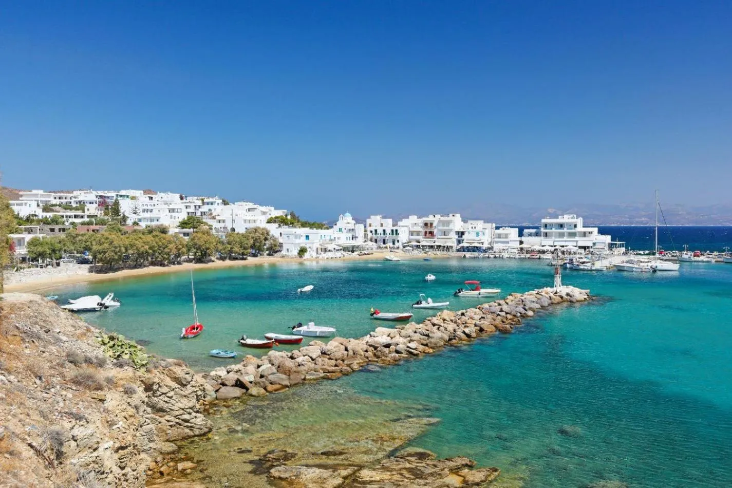 Restaurant/places to eat in Cleopatra Seaside Homes, Logaras, Paros