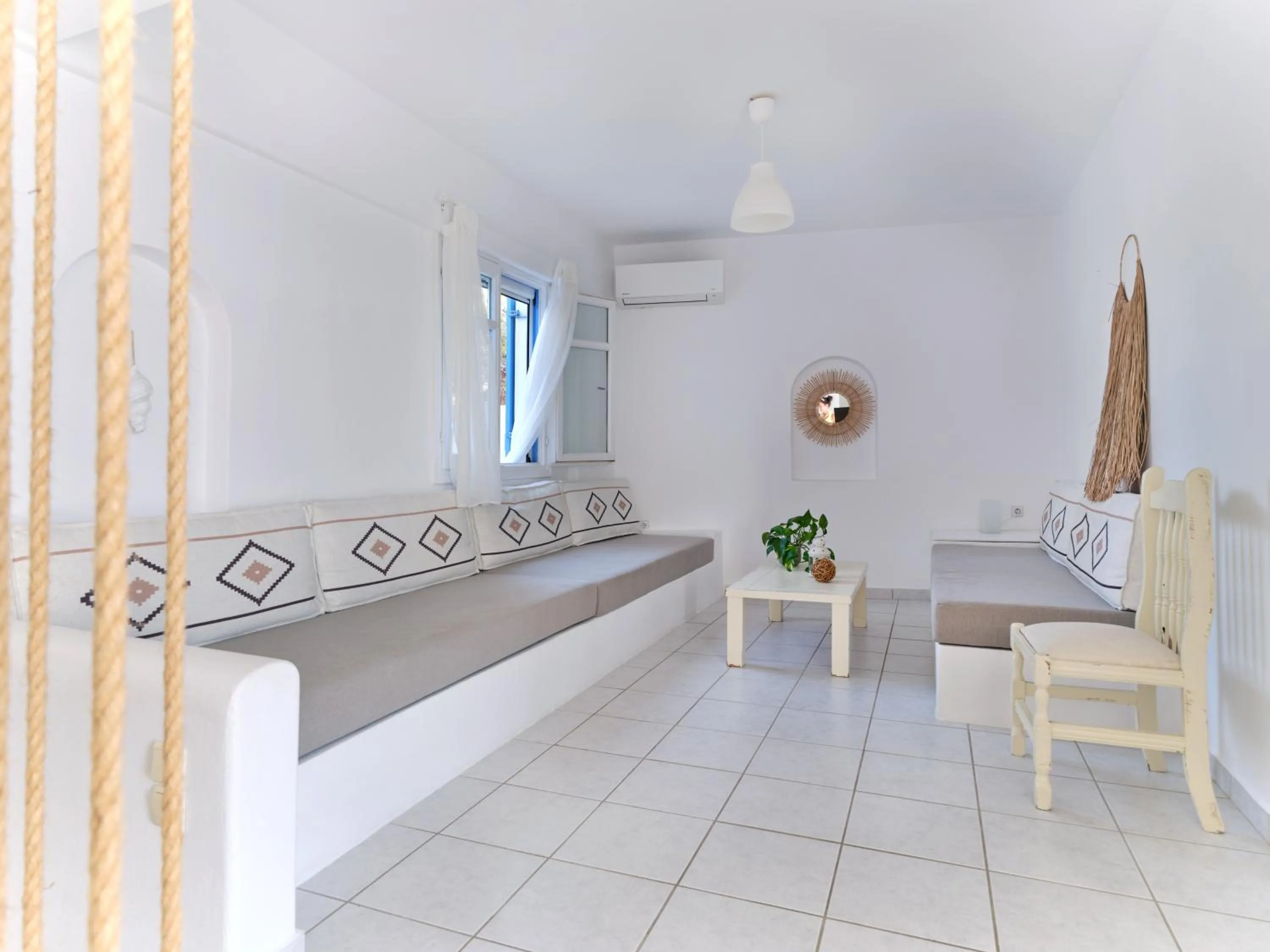 Living room in Cleopatra Seaside Homes, Logaras, Paros