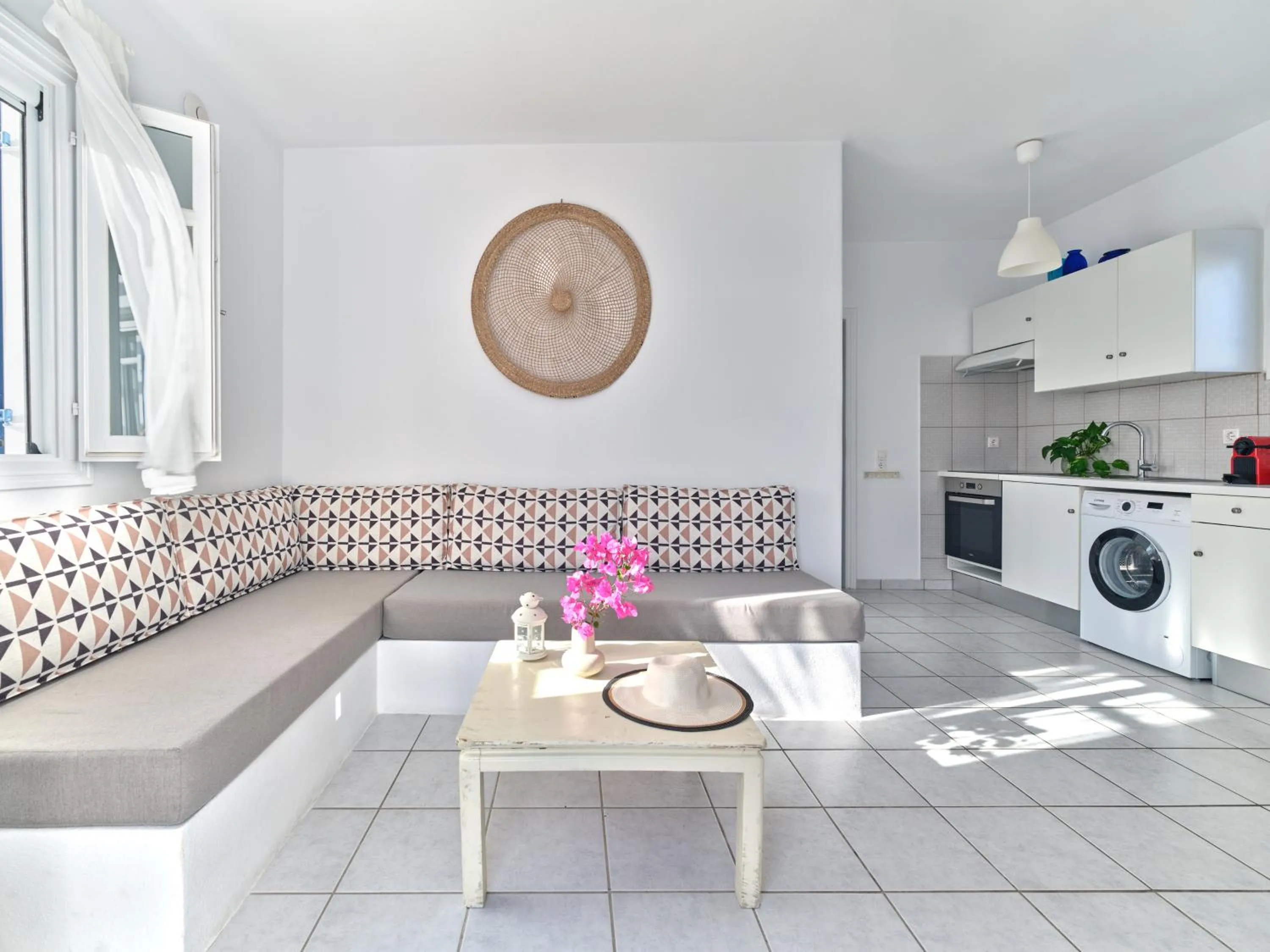 Living room in Cleopatra Seaside Homes, Logaras, Paros