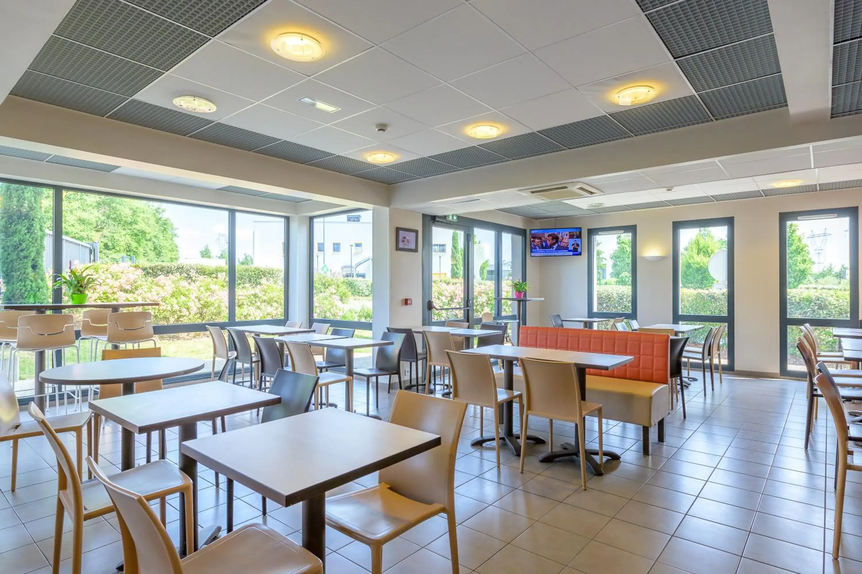 Breakfast in Ace Hôtel Paris Roissy Breakfast in Ace Hôtel Paris Roissy