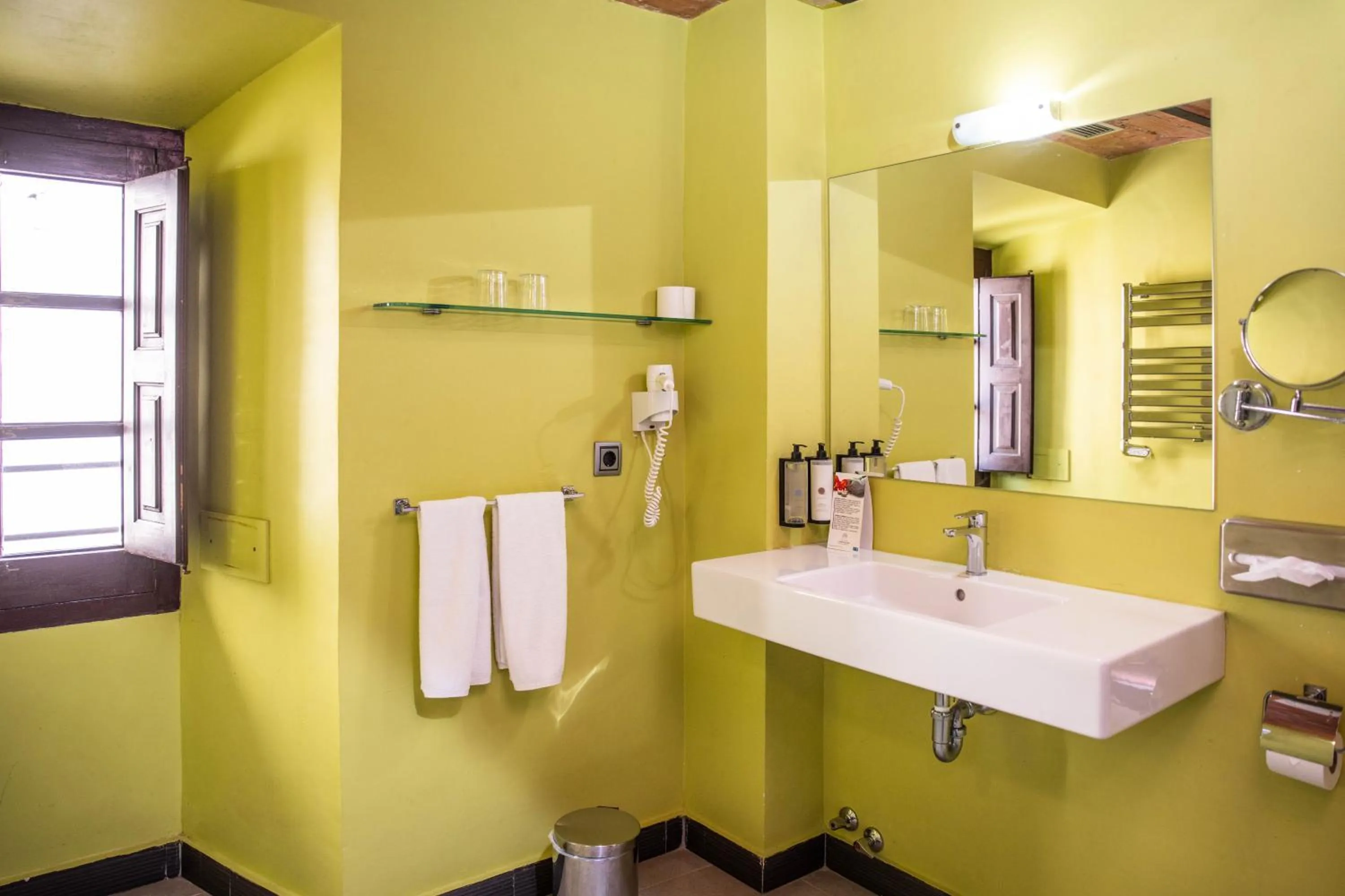 Bathroom in RVHotels Palau Lo Mirador