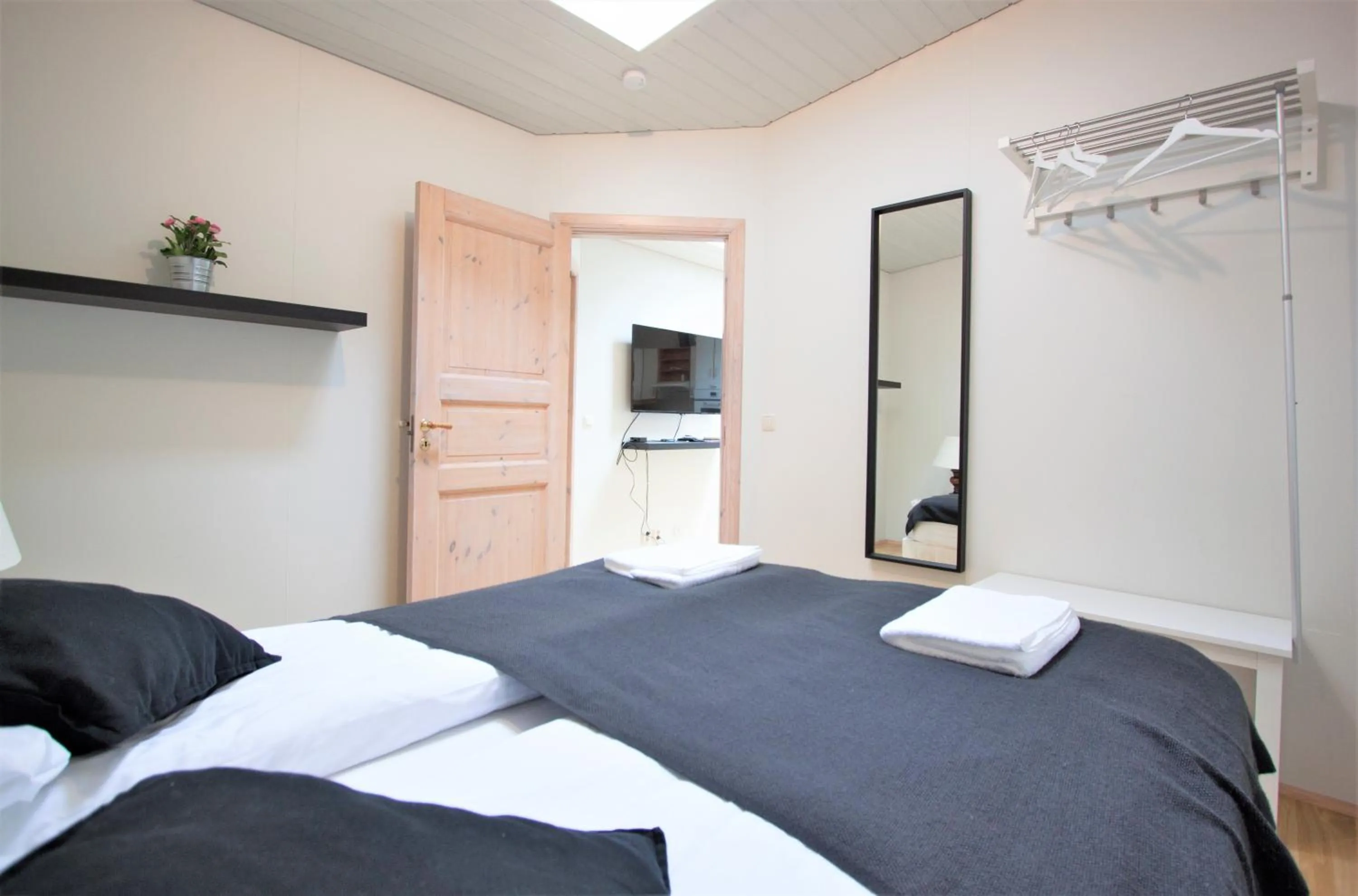 Bedroom, Bed in Odinn Reykjavik Odinsgata Apartments