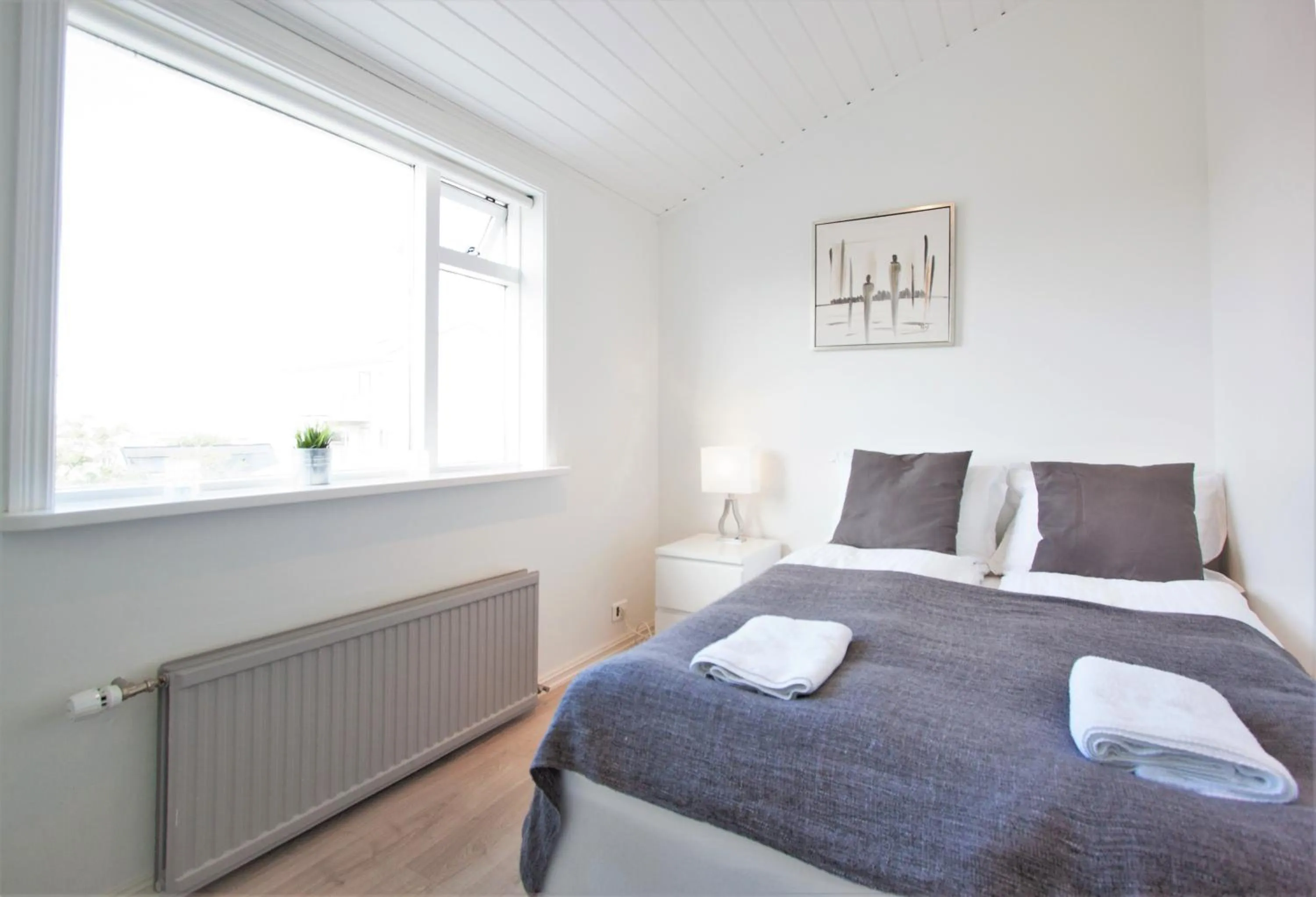 Bedroom, Bed in Odinn Reykjavik Odinsgata Apartments