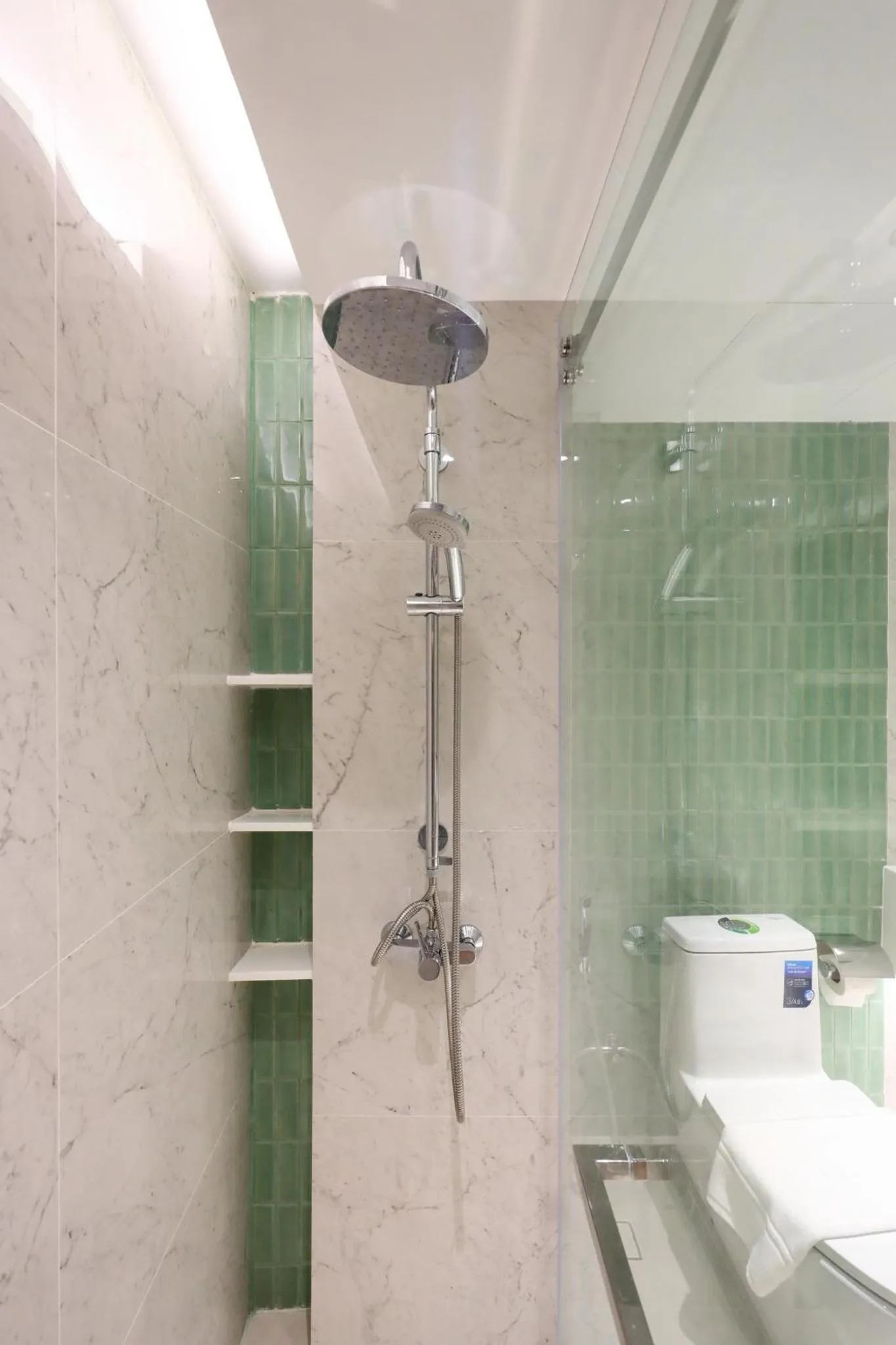 Shower in Wienglakor Hotel Lampang
