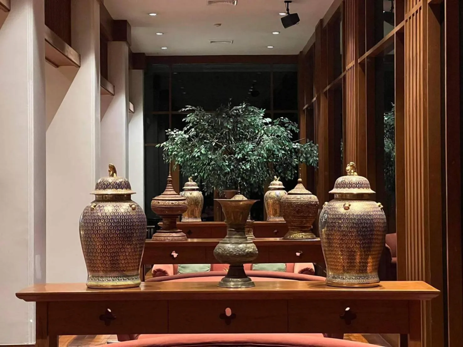 Lobby or reception in Wienglakor Hotel Lampang