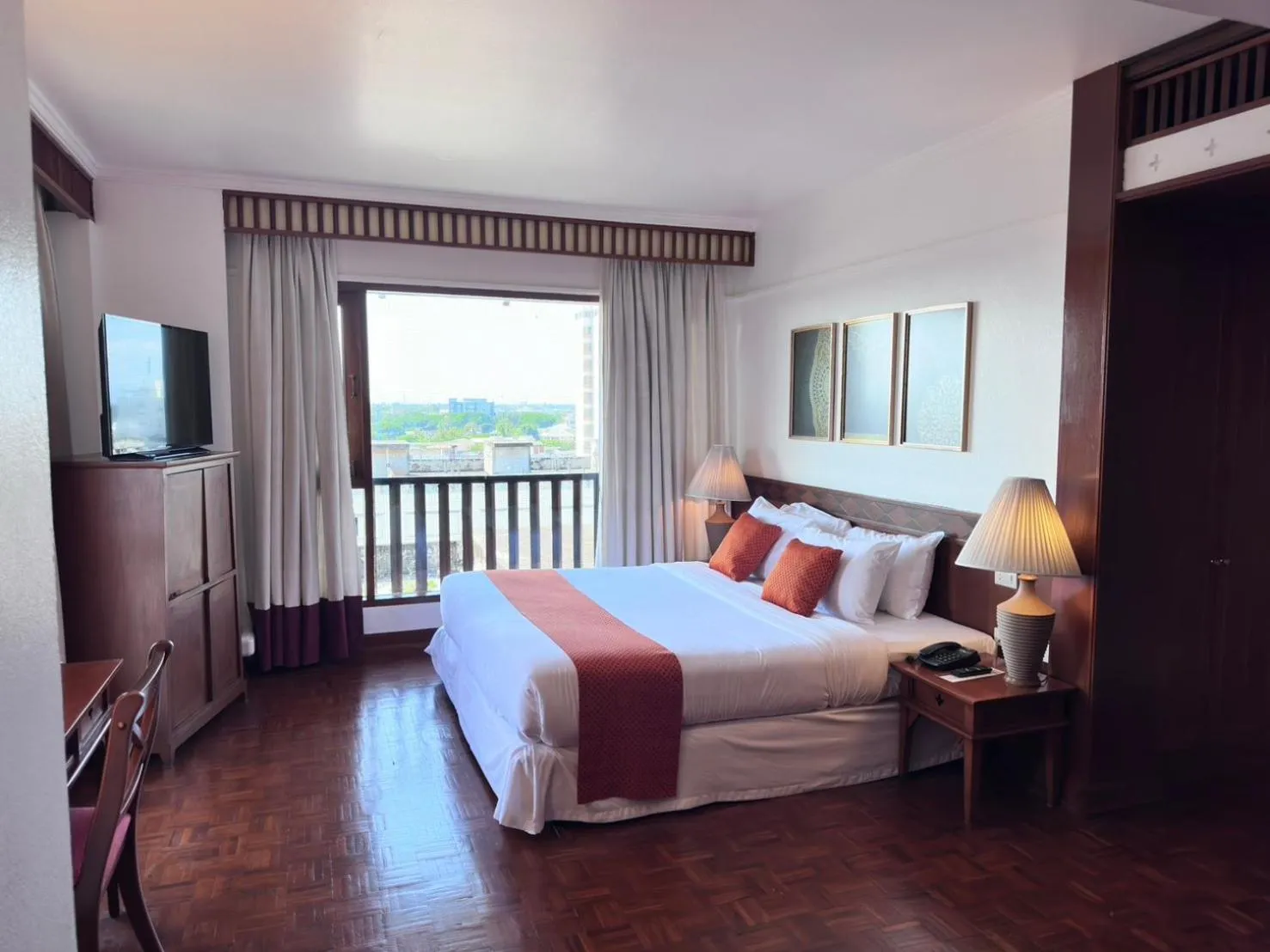 Bed in Wienglakor Hotel Lampang