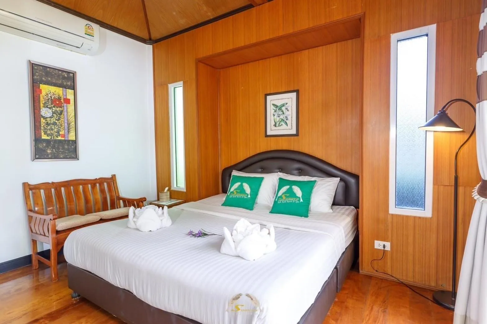 Bed in Suanya Kohkood Resort and Spa