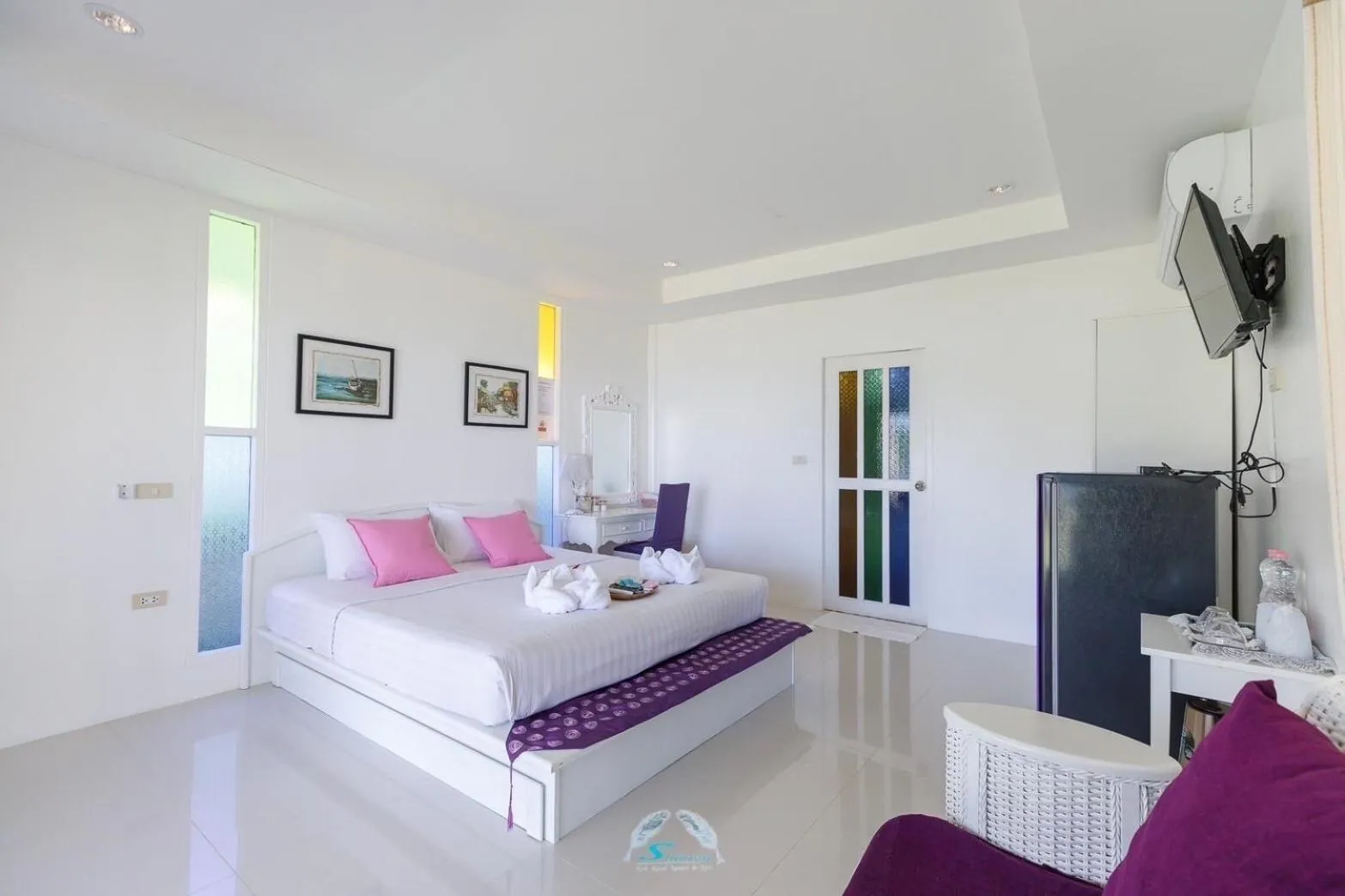 Bed in Suanya Kohkood Resort and Spa