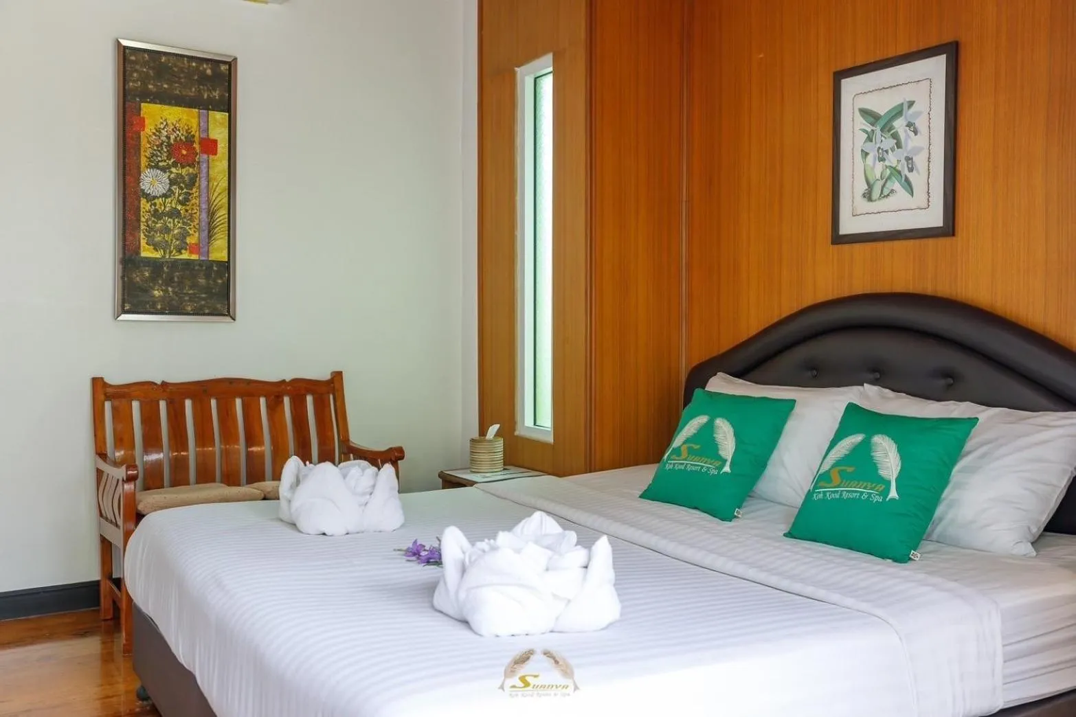 Bed in Suanya Kohkood Resort and Spa