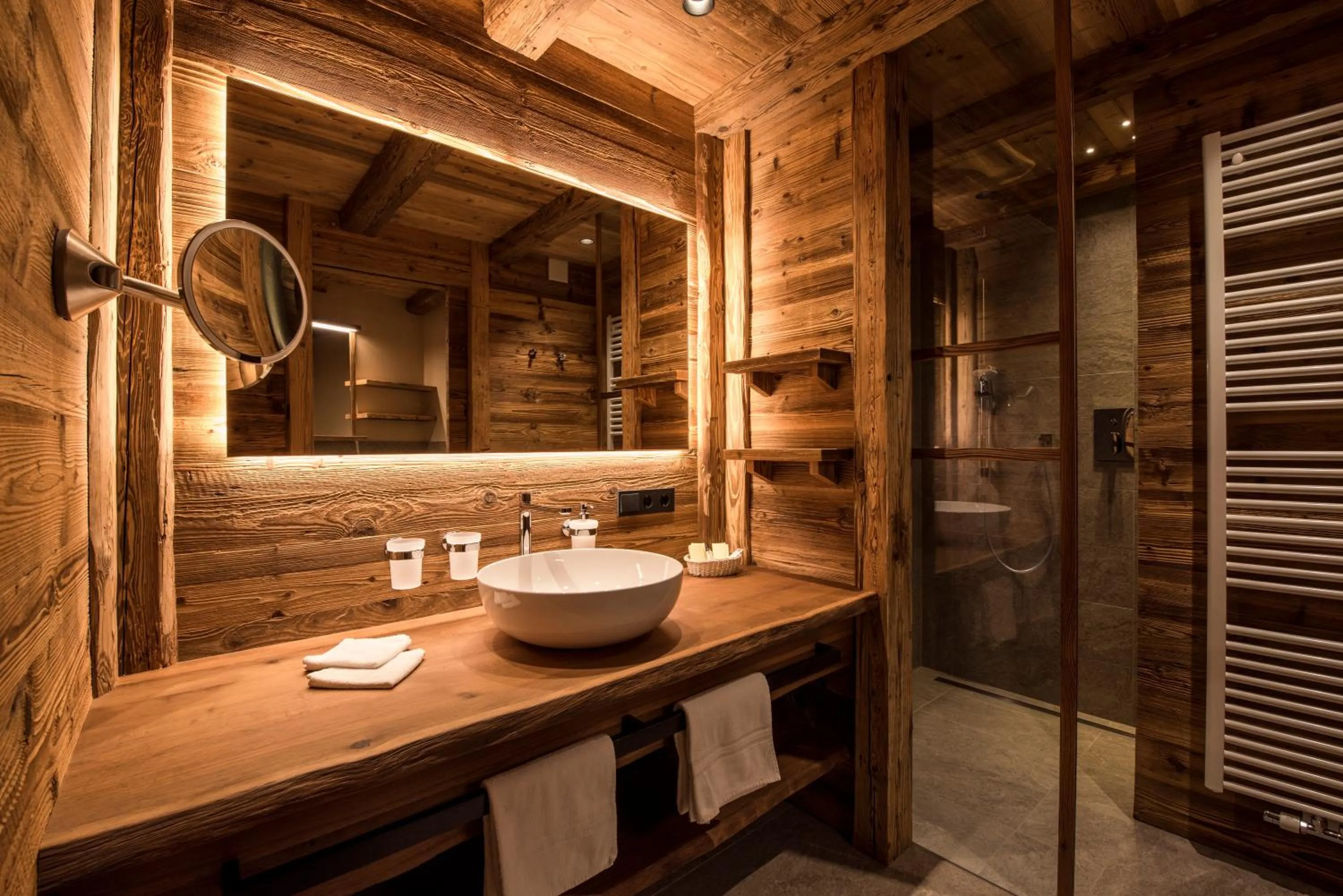 Bathroom in Charmehotel Uhrerhof - Deur
