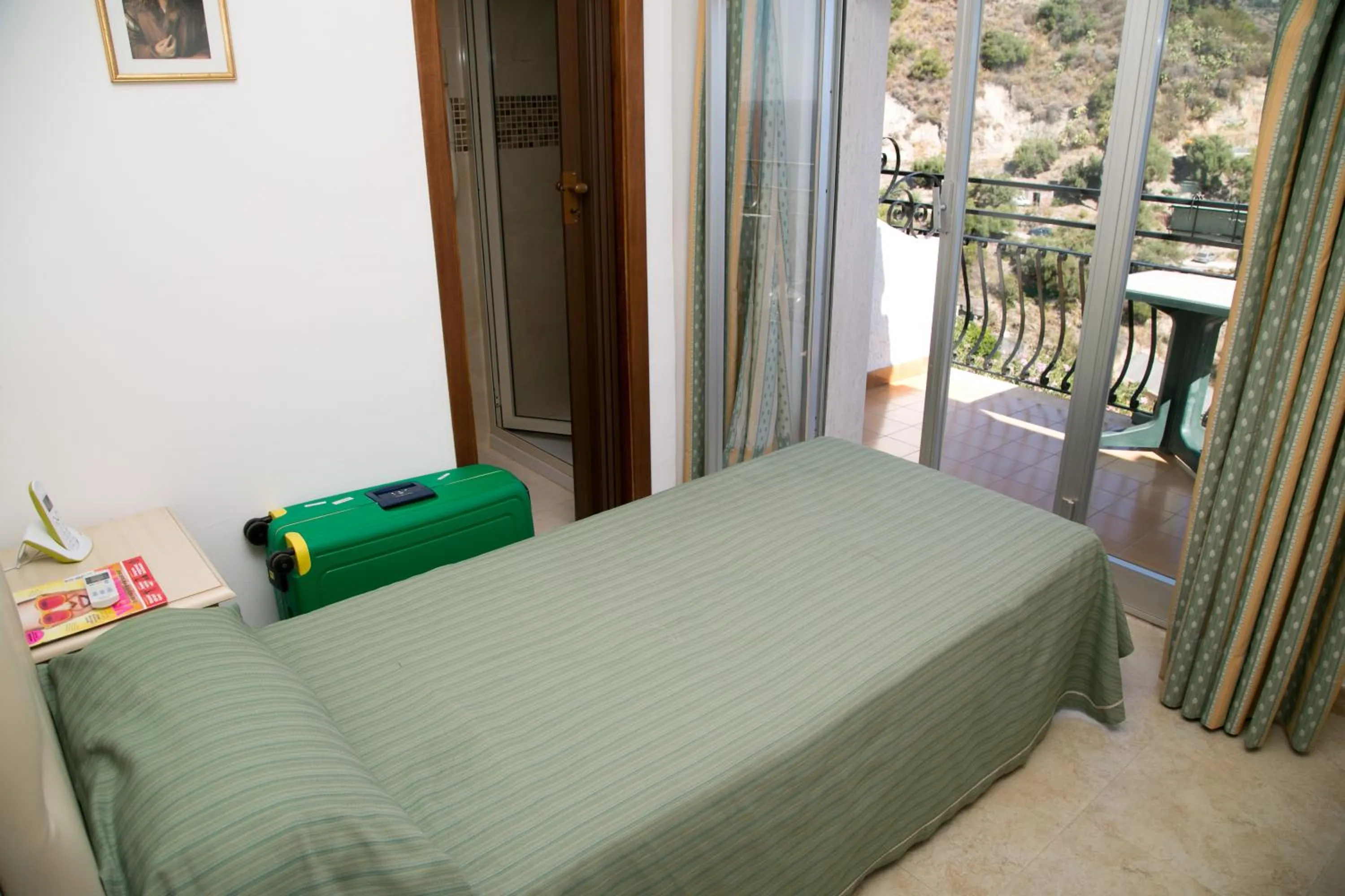 Photo of the whole room, Bed in Hotel Villa Bianca Resort