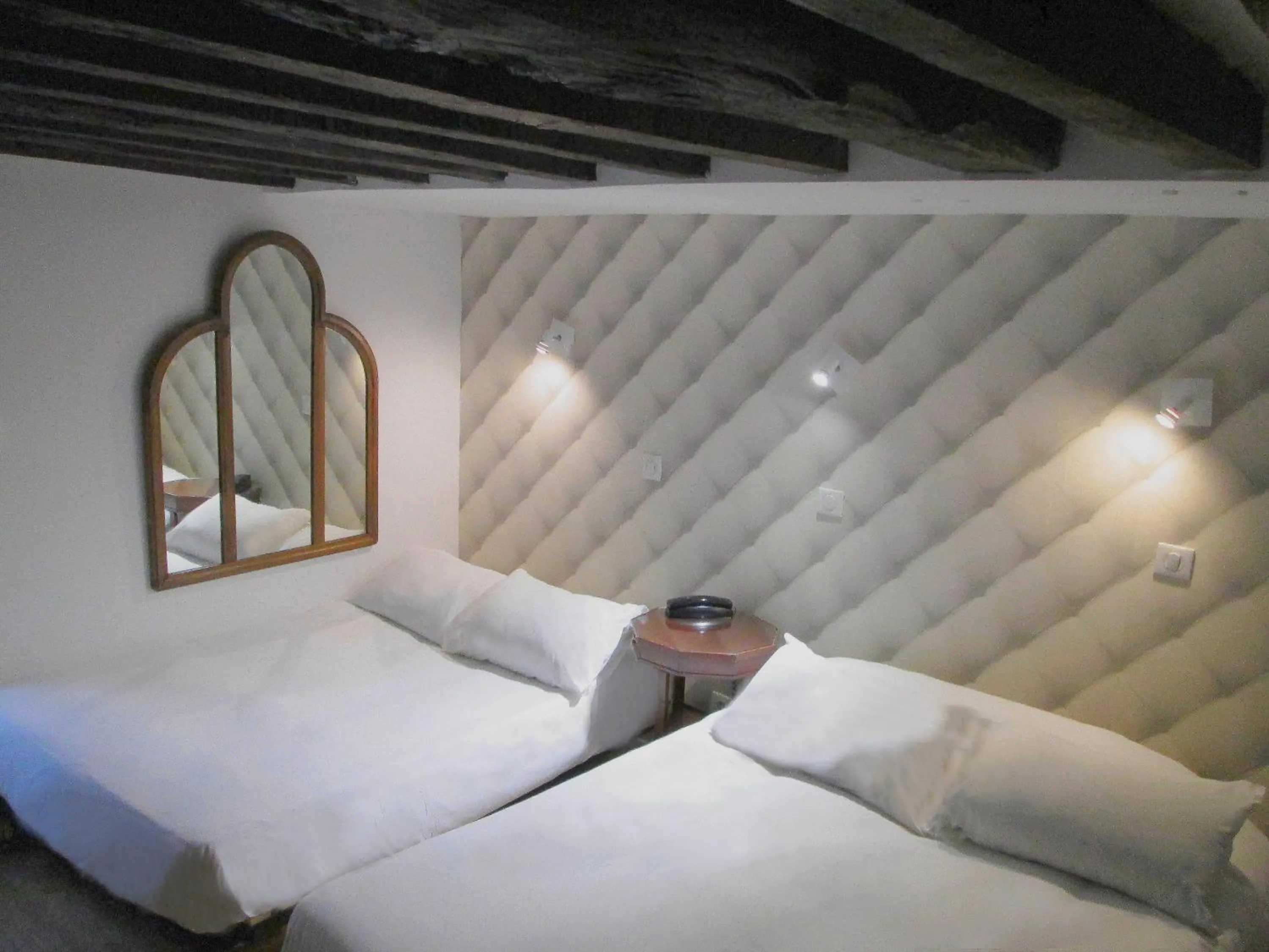 Bedroom, Bed in Hotel Hauteville Opera