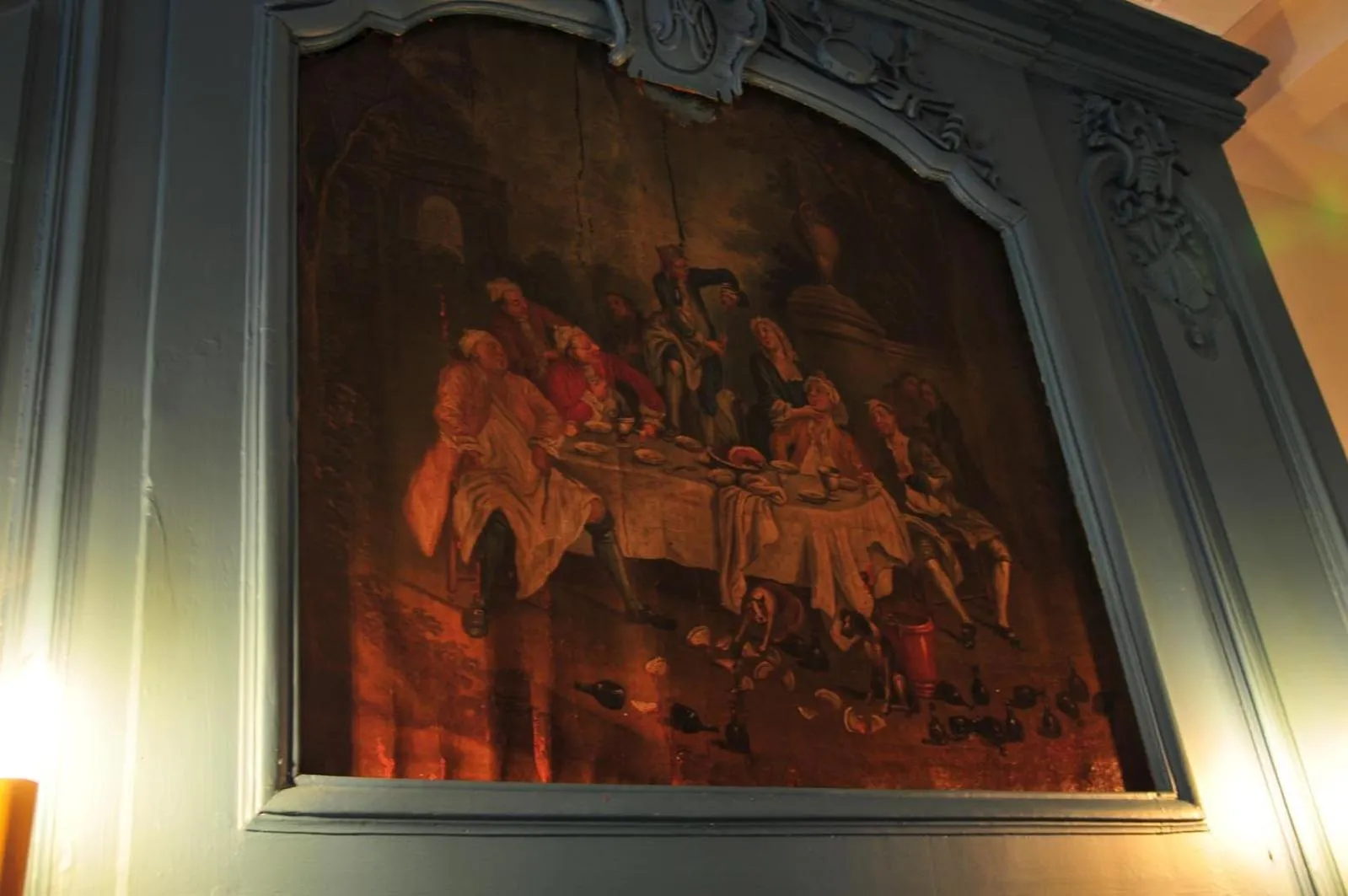 Decorative detail in Les Glycines Vézelay