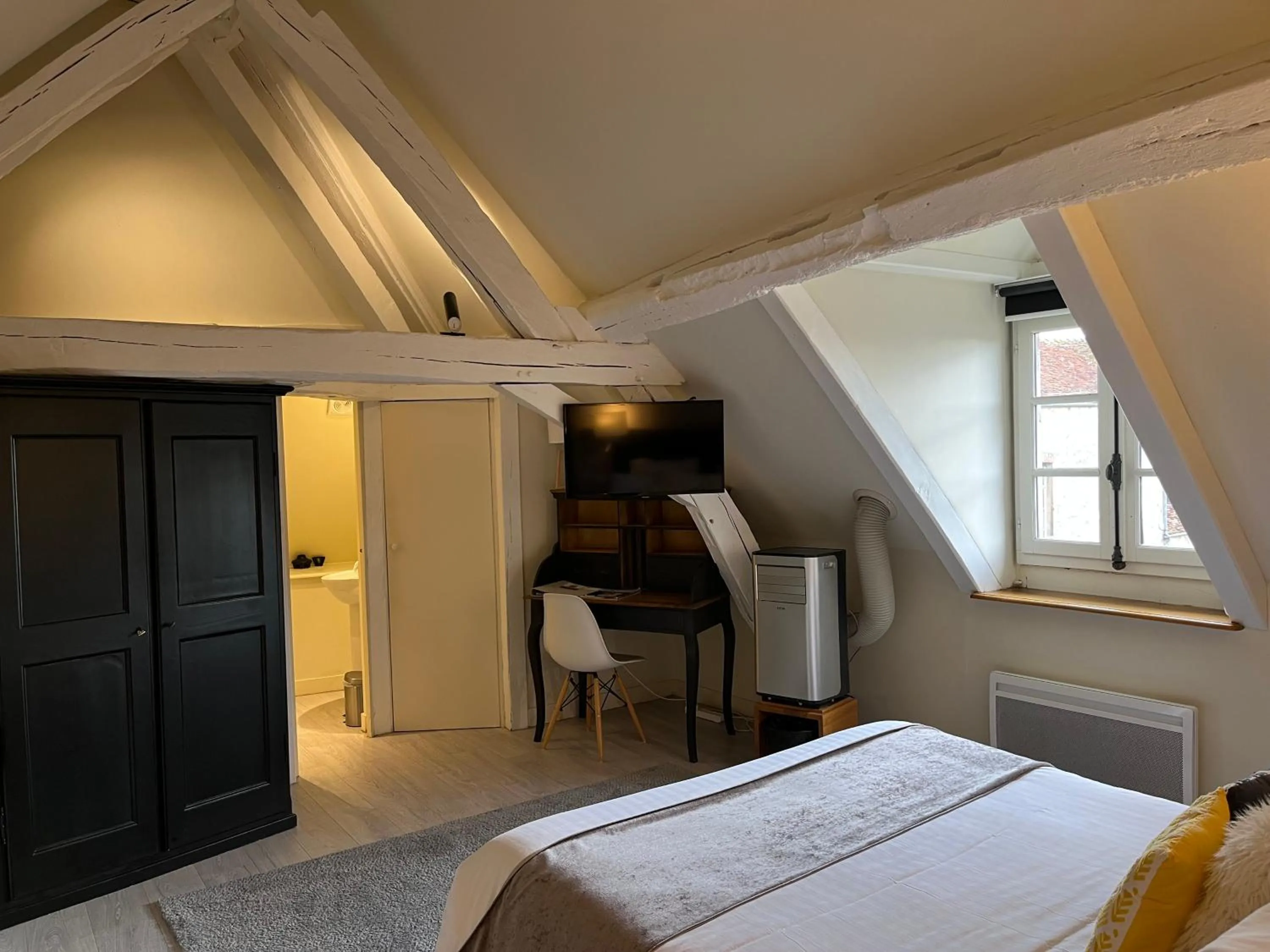 Bed in Les Glycines Vézelay