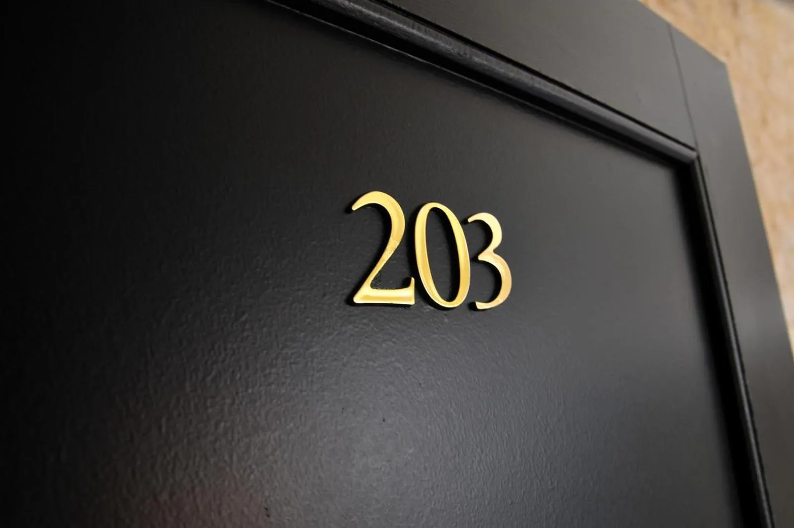 Logo/Certificate/Sign in Les Glycines Vézelay