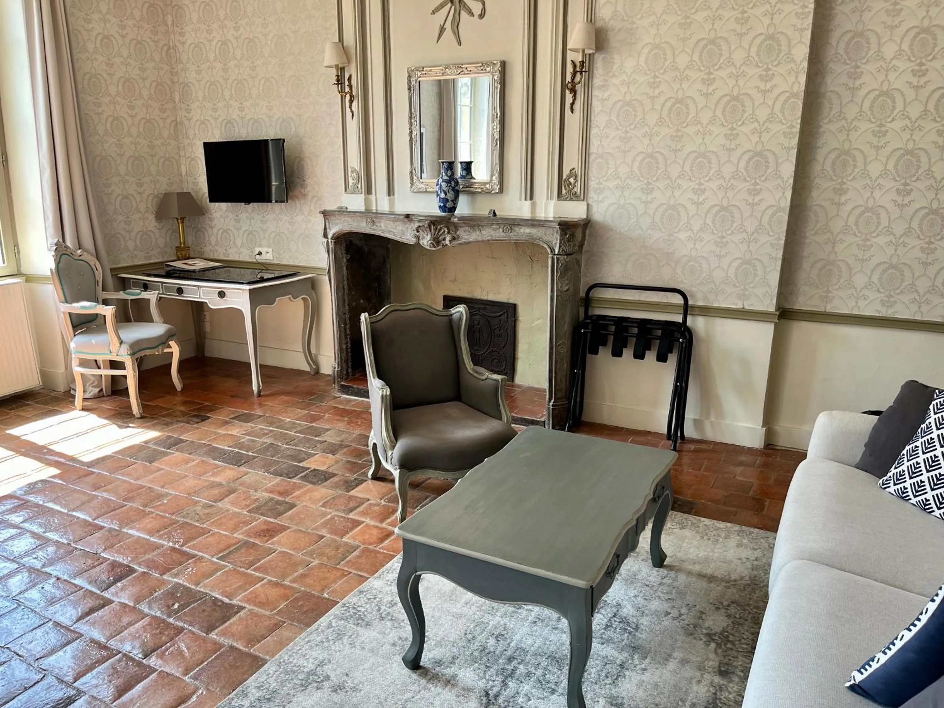 Les Glycines Vézelay