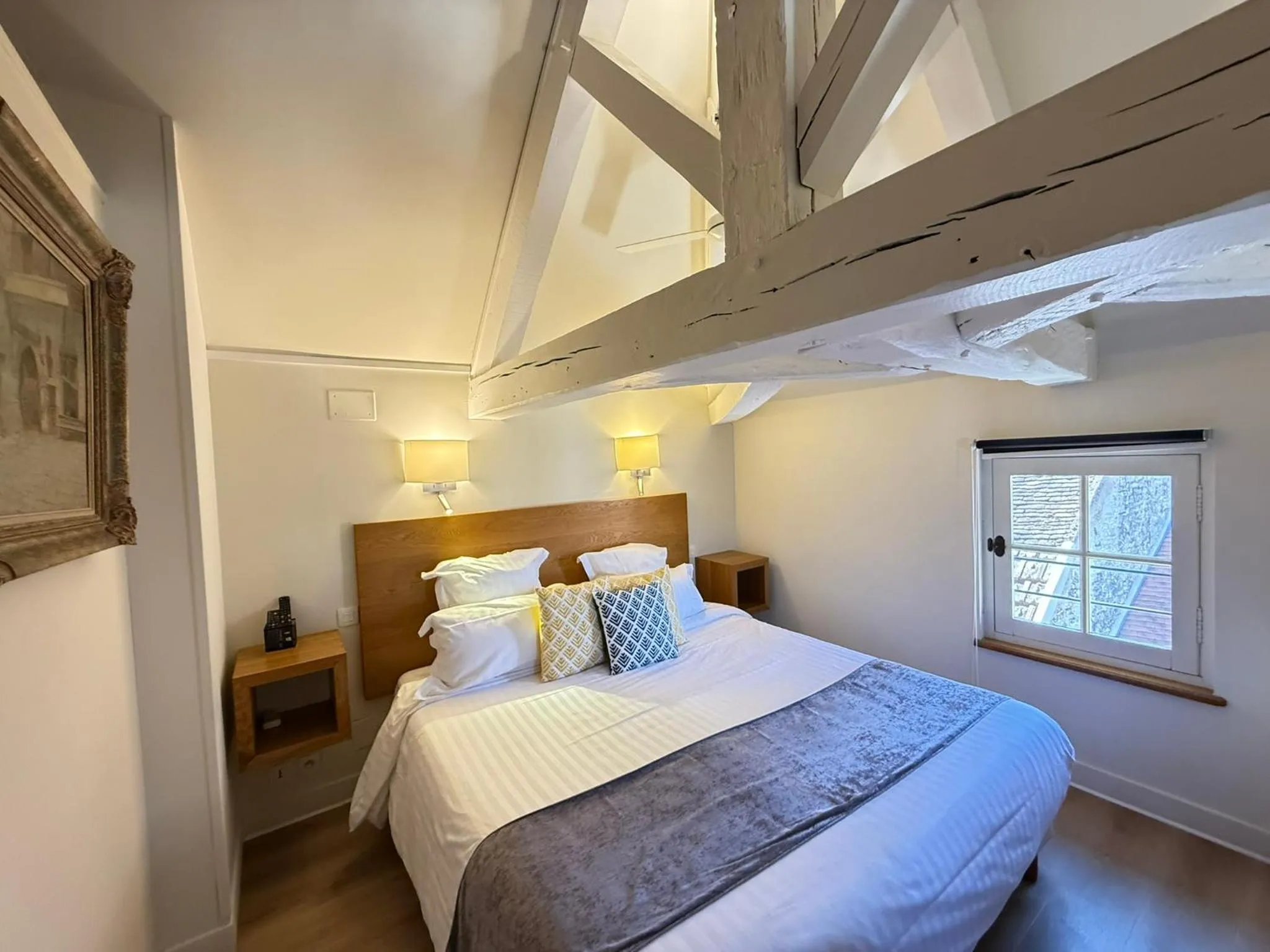 Bed in Les Glycines Vézelay