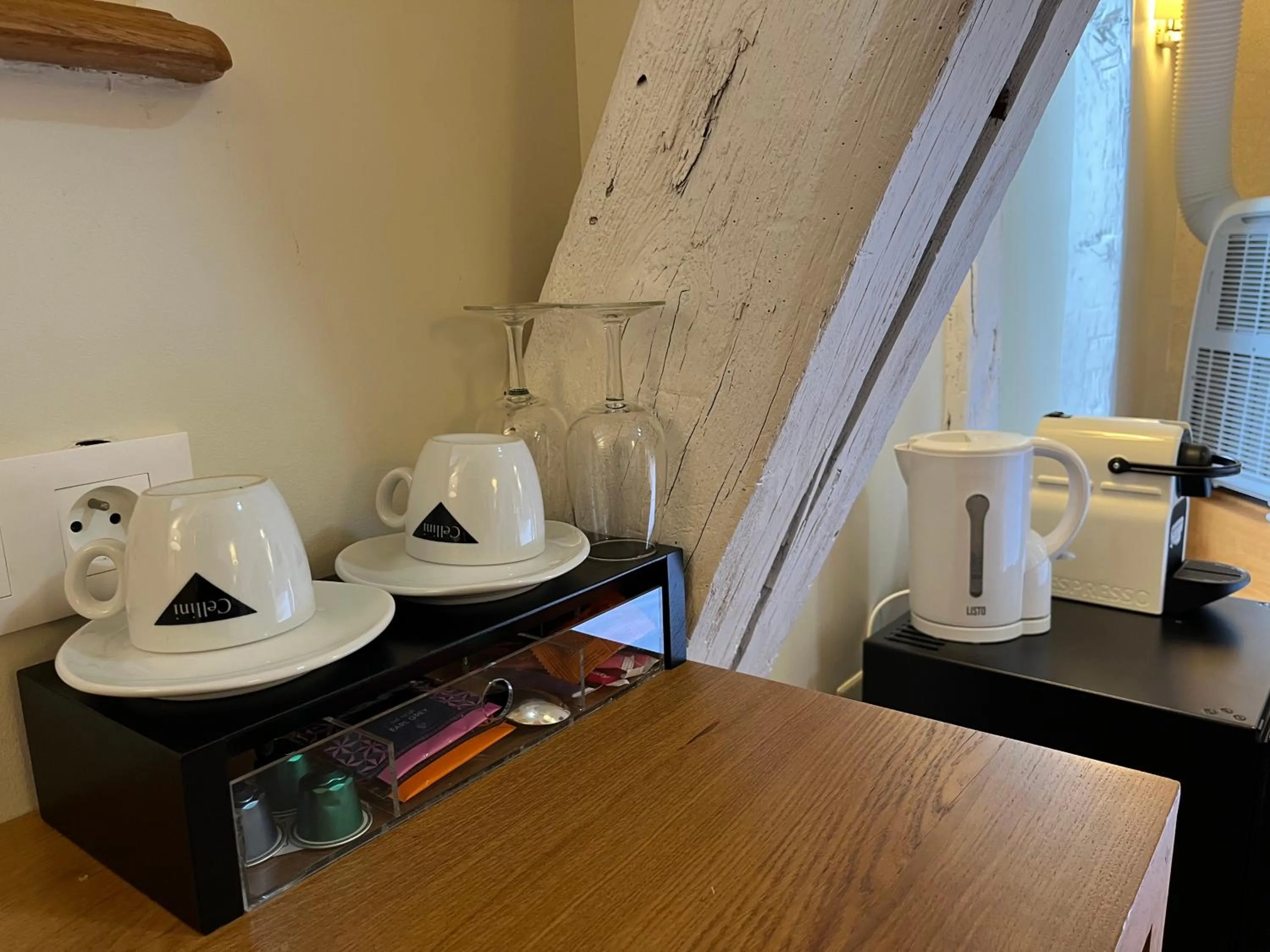 Les Glycines Vézelay