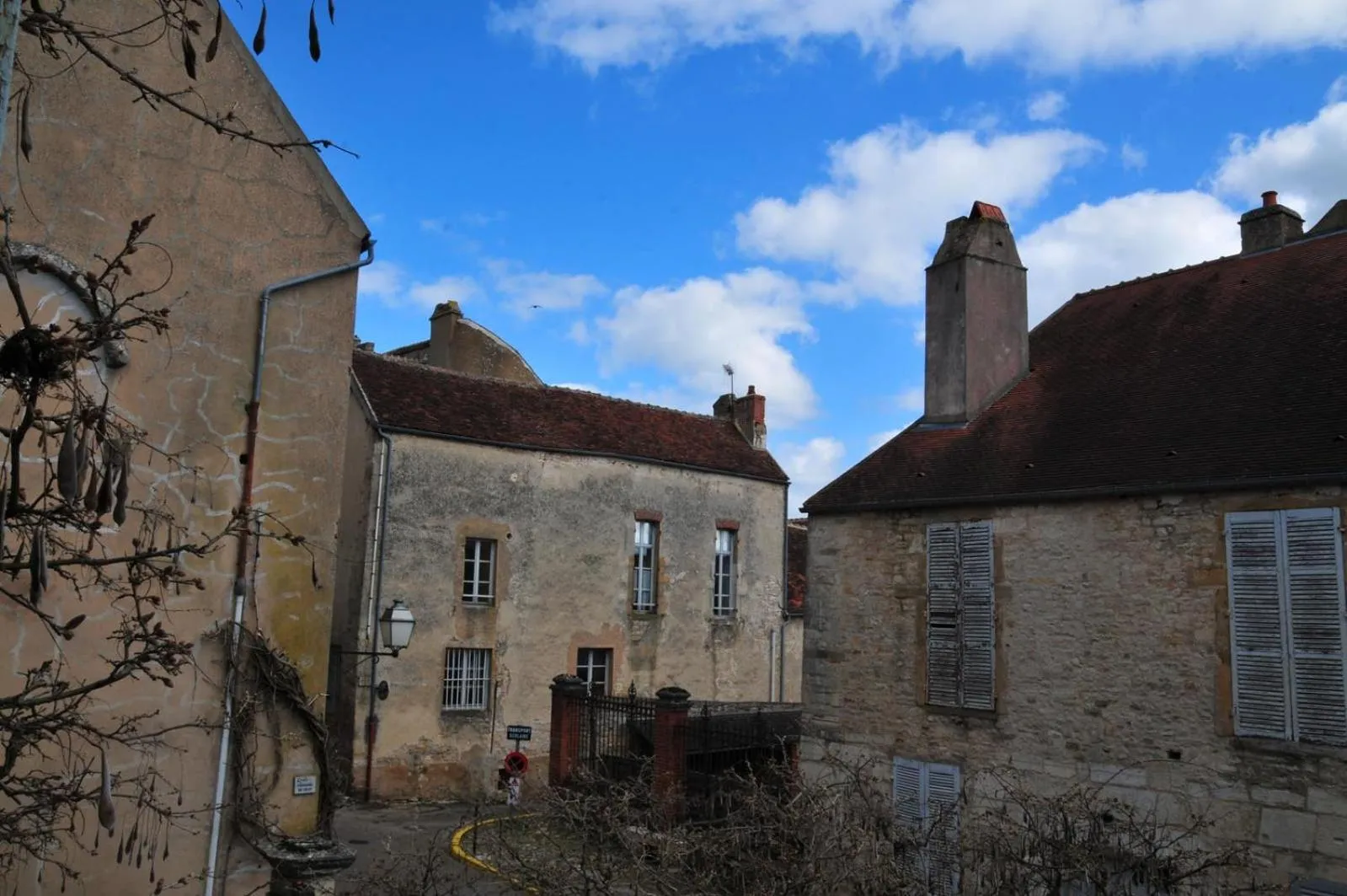 Property building in Les Glycines Vézelay