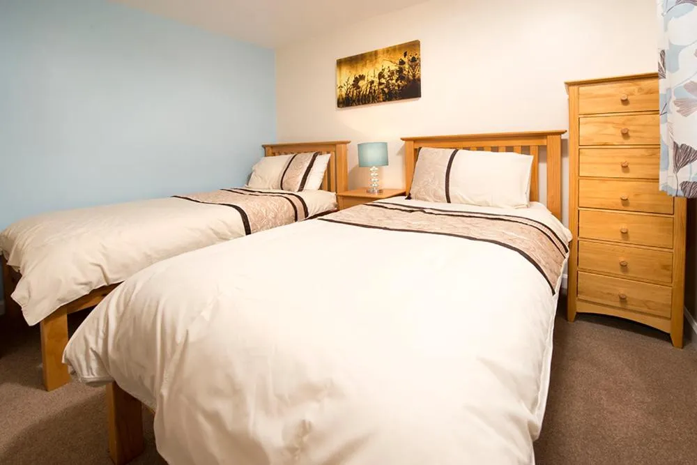 Bedroom, Bed in Trelawne Manor Holiday Park