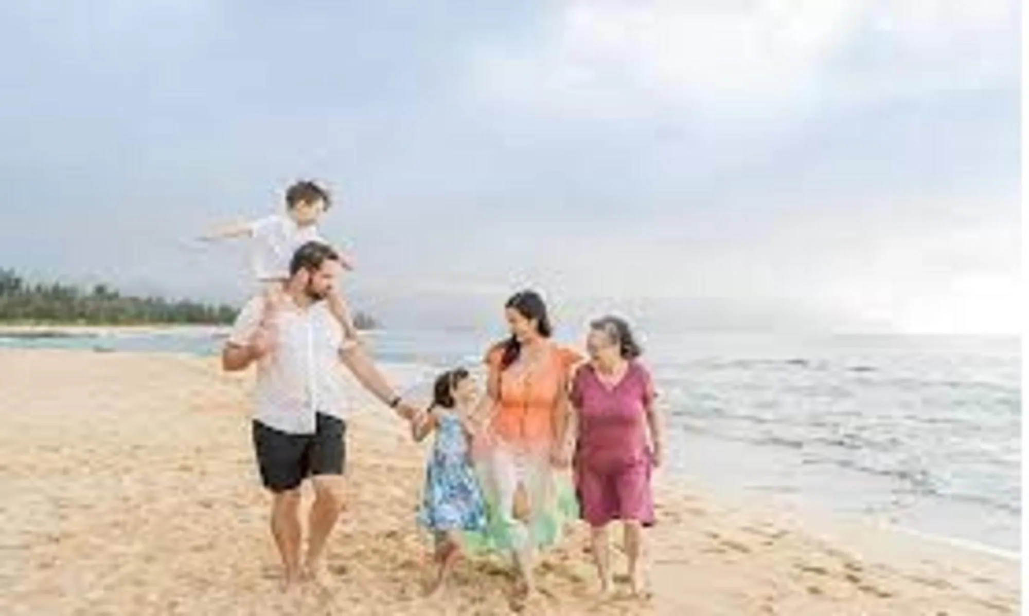 People in Madrid Home 2 min walk to Beach