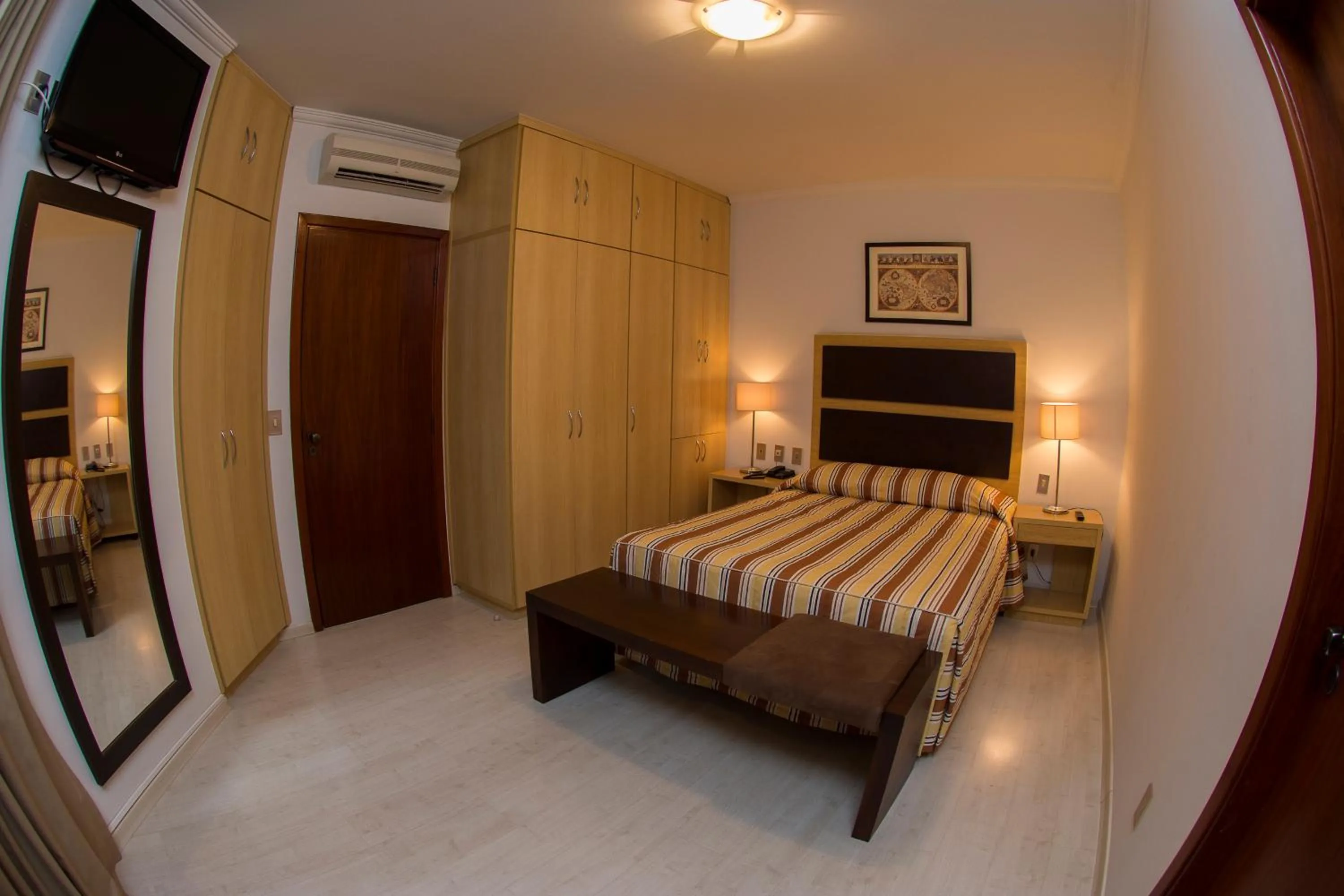 Bed in Lagoa Serena Flat Hotel