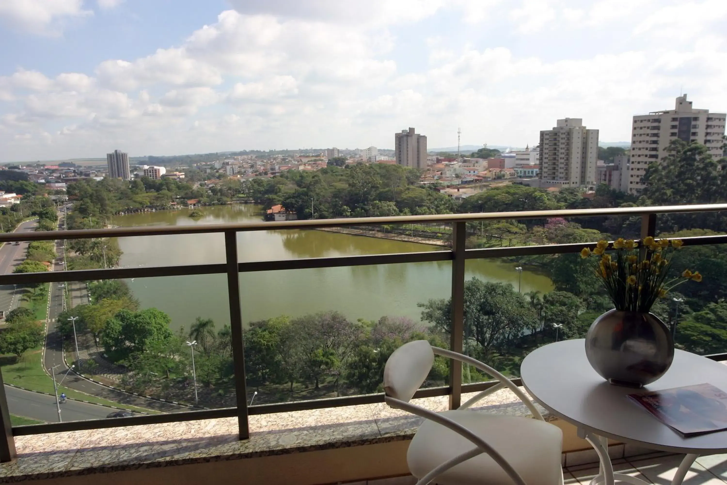 Quadruple Room with Lake View in Lagoa Serena Flat Hotel Quadruple Room with Lake View in Lagoa Serena Flat Hotel