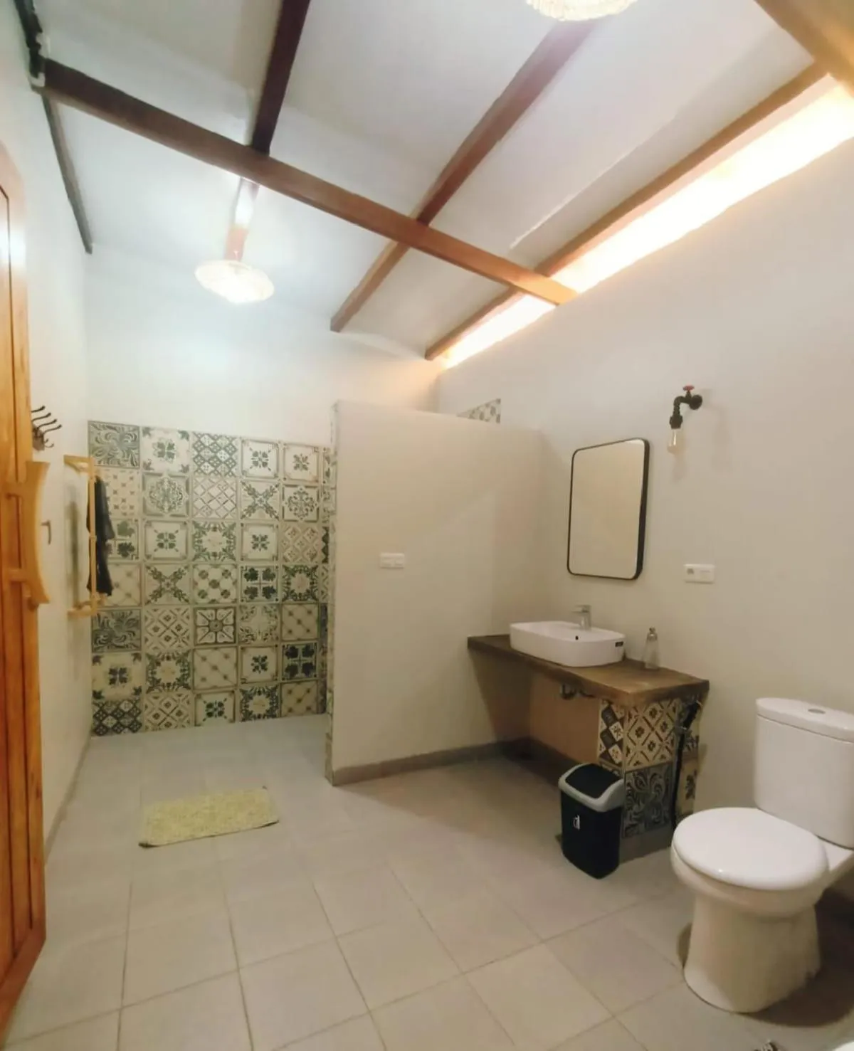 Shower in BaraCoco Bungalows