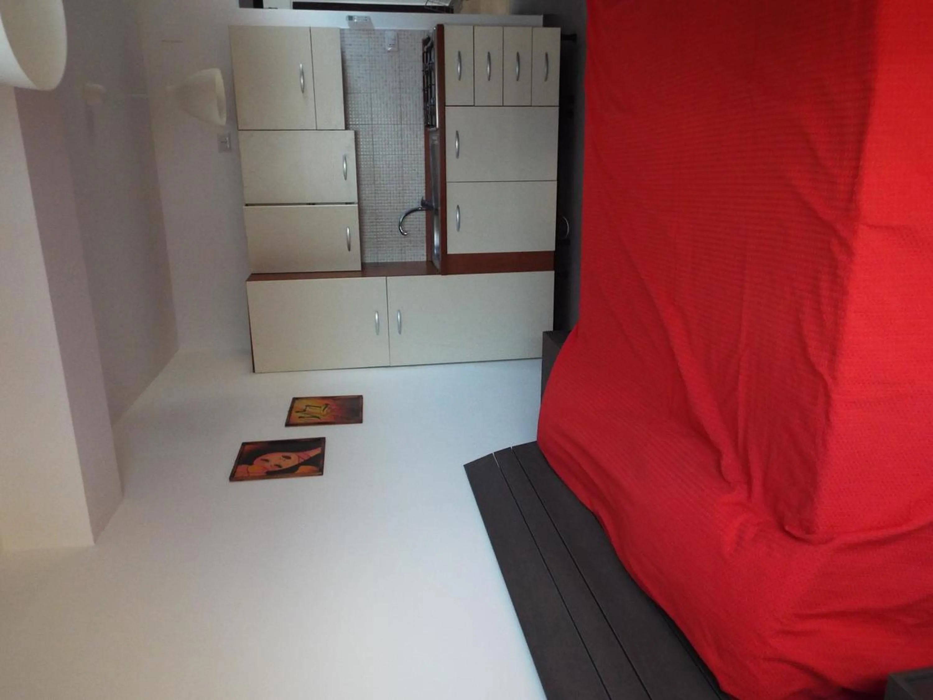 Photo of the whole room in Semu A Mari B&B