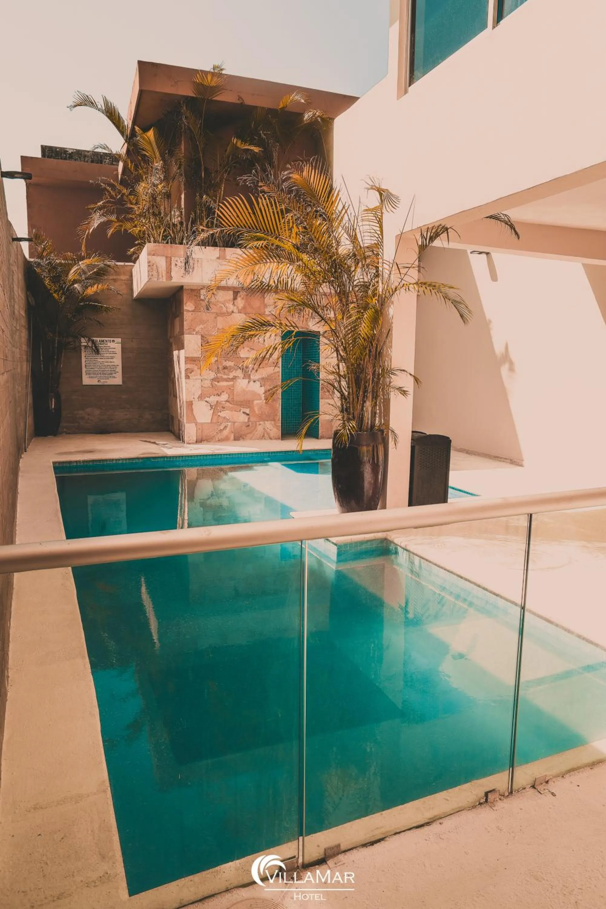 Swimming pool in Hotel Villamar