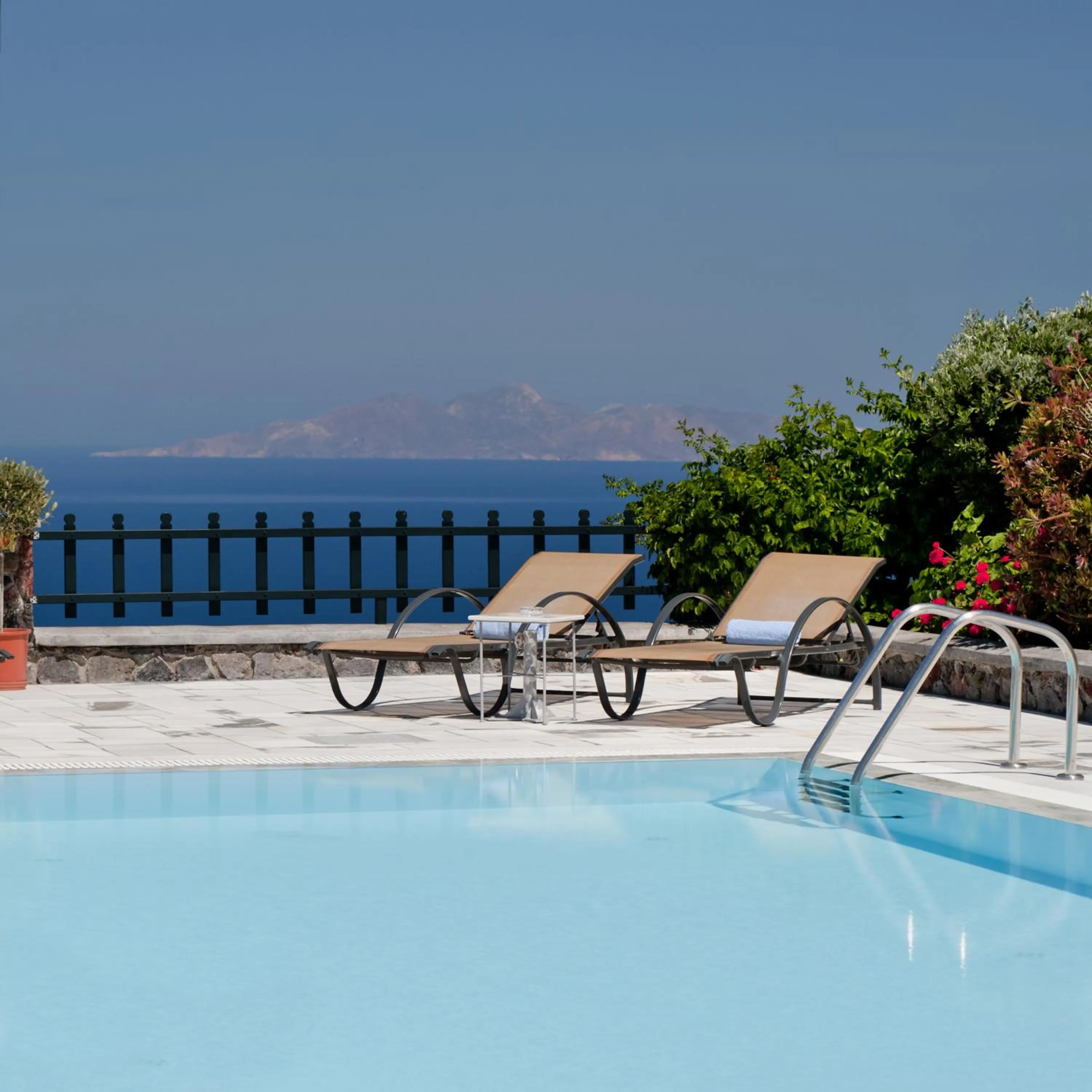 Day in Anthonas Apartments