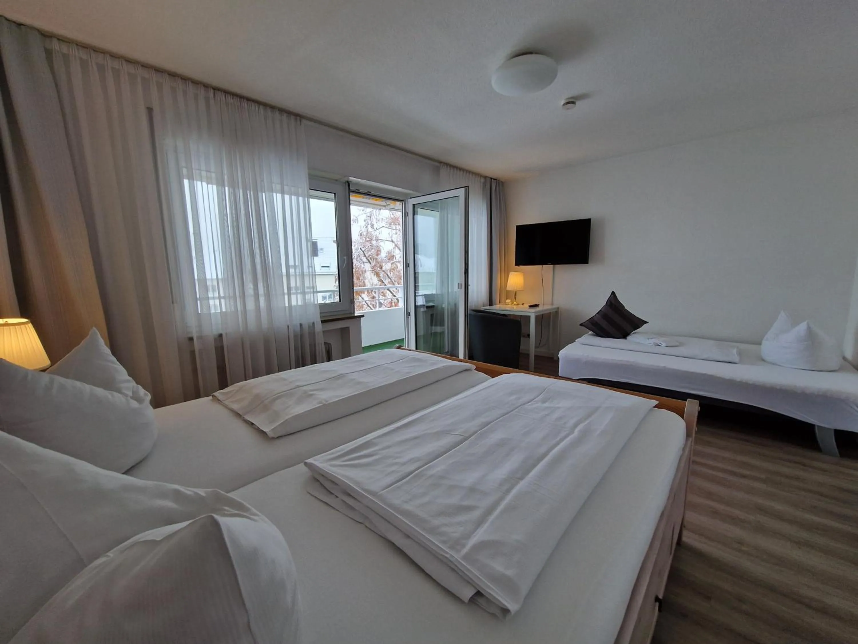 Photo of the whole room, Bed in Apart Hotel Freiburg