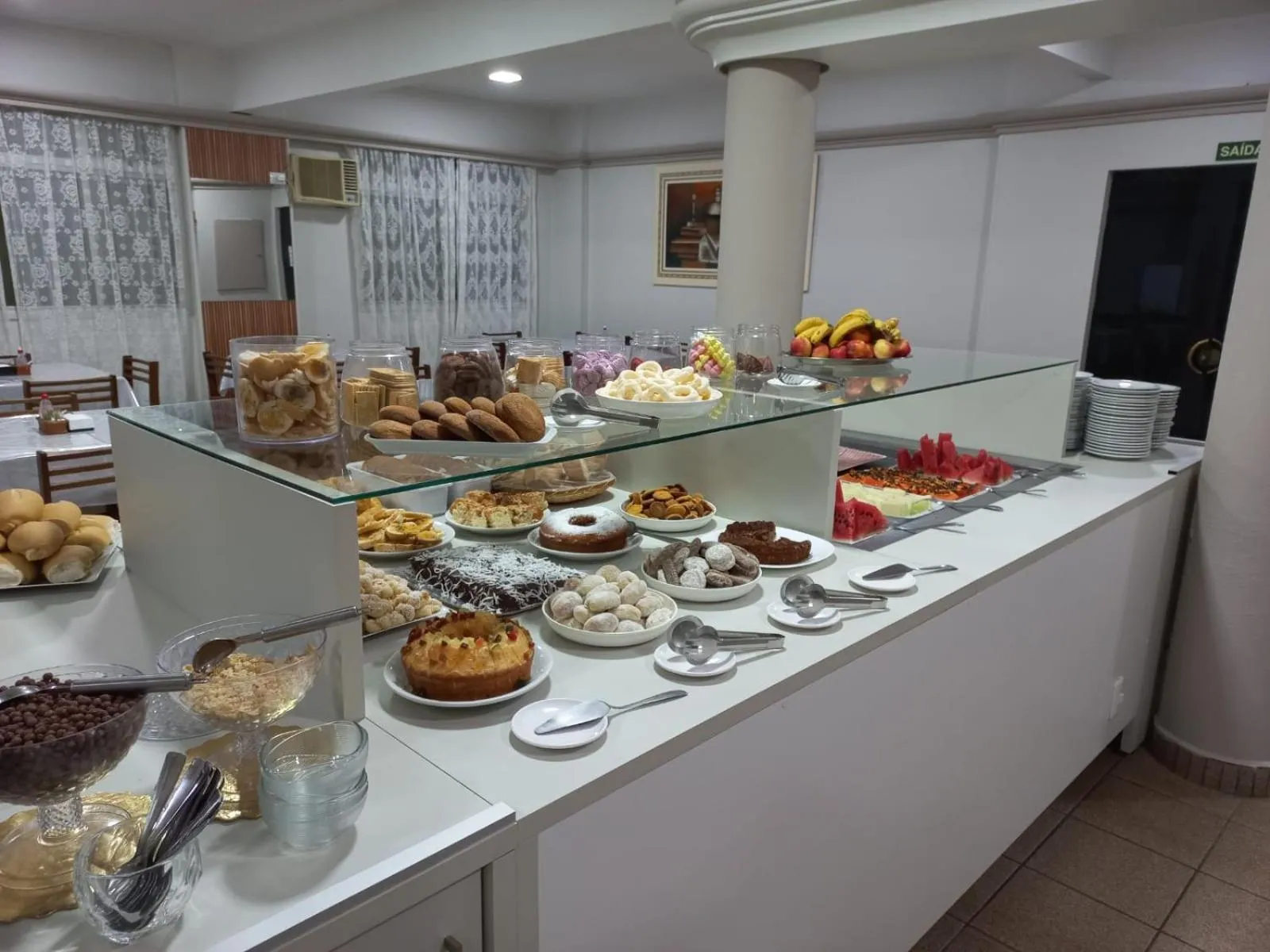 Restaurant/places to eat in Tulipa Hotel