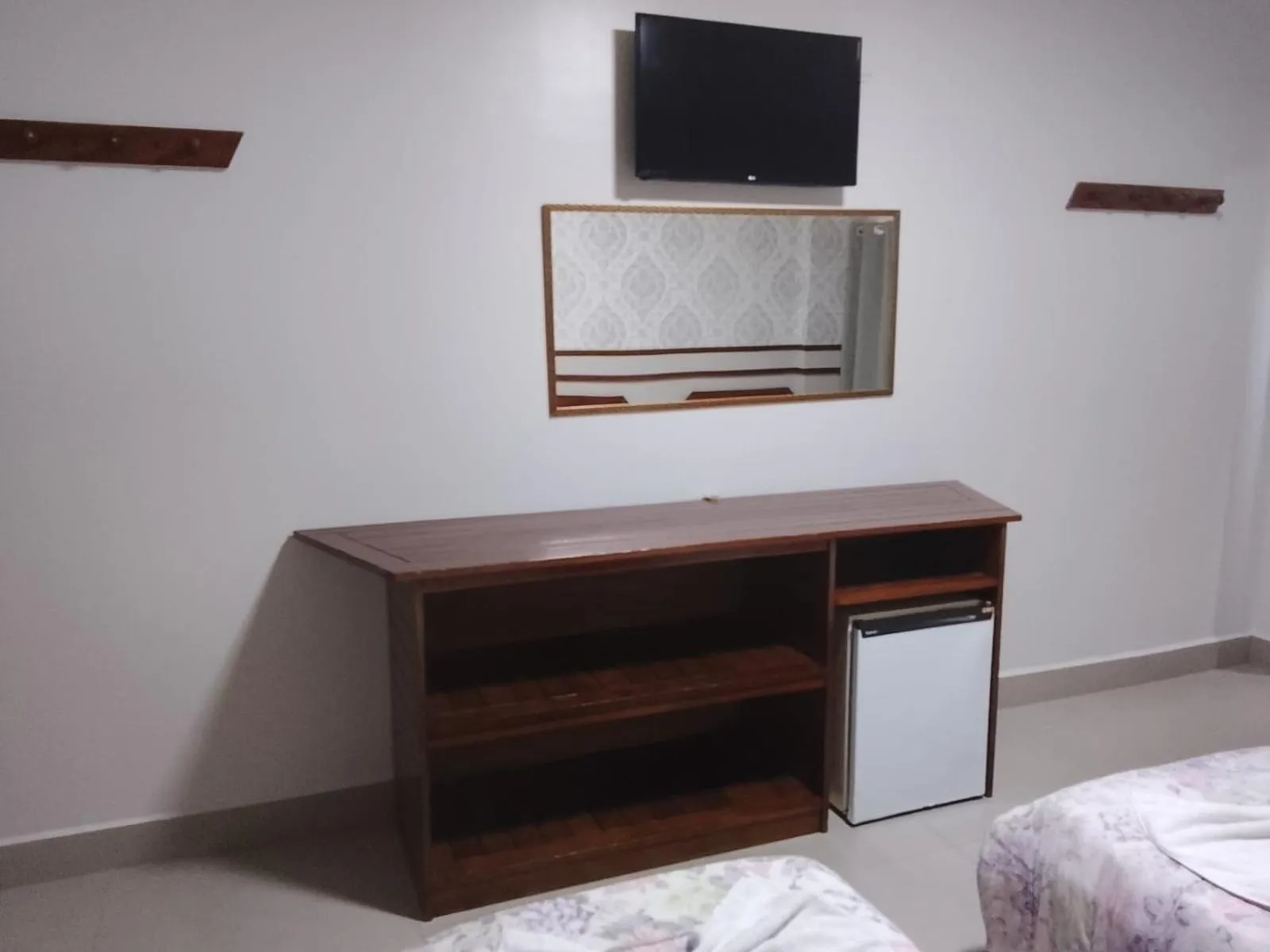 TV and multimedia, Bed in Tulipa Hotel